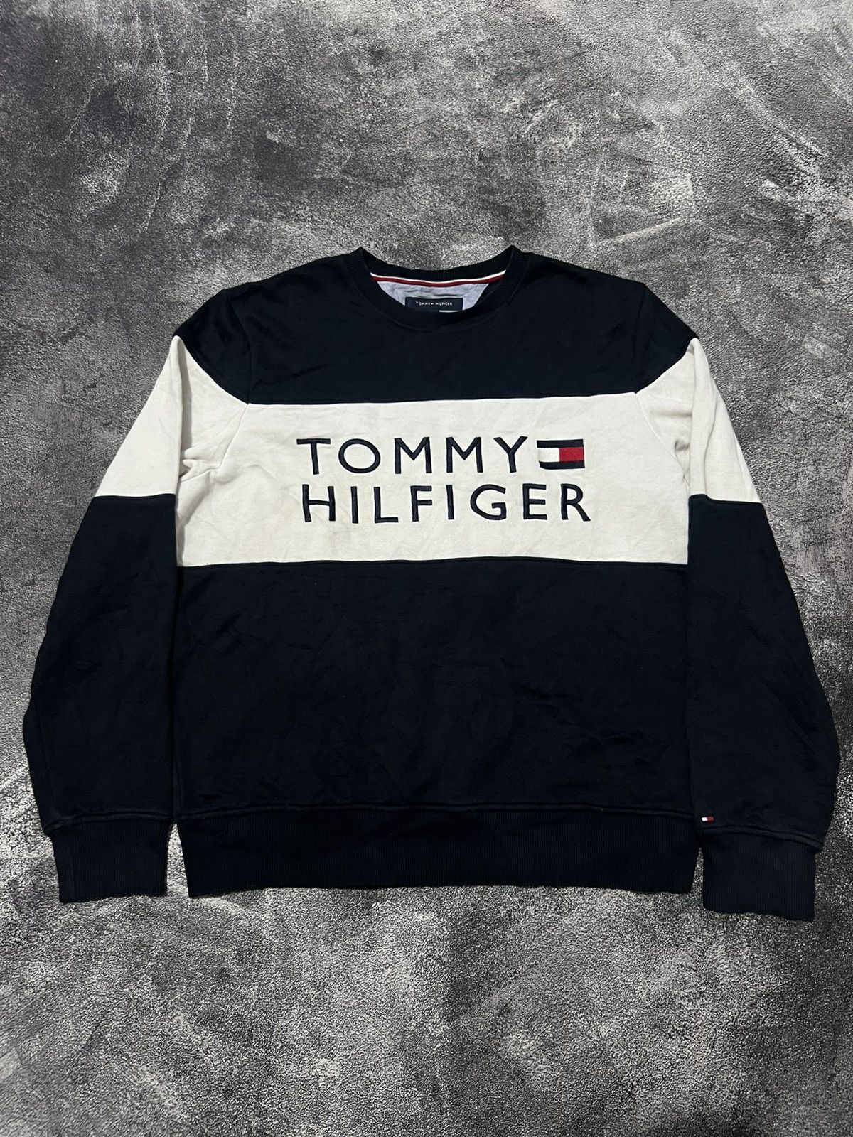 Tommy Hilfiger Tommy Hilfiger Crewneck Sweatshirt Size US M / EU 48-50 / 2 - 1 Thumbnail