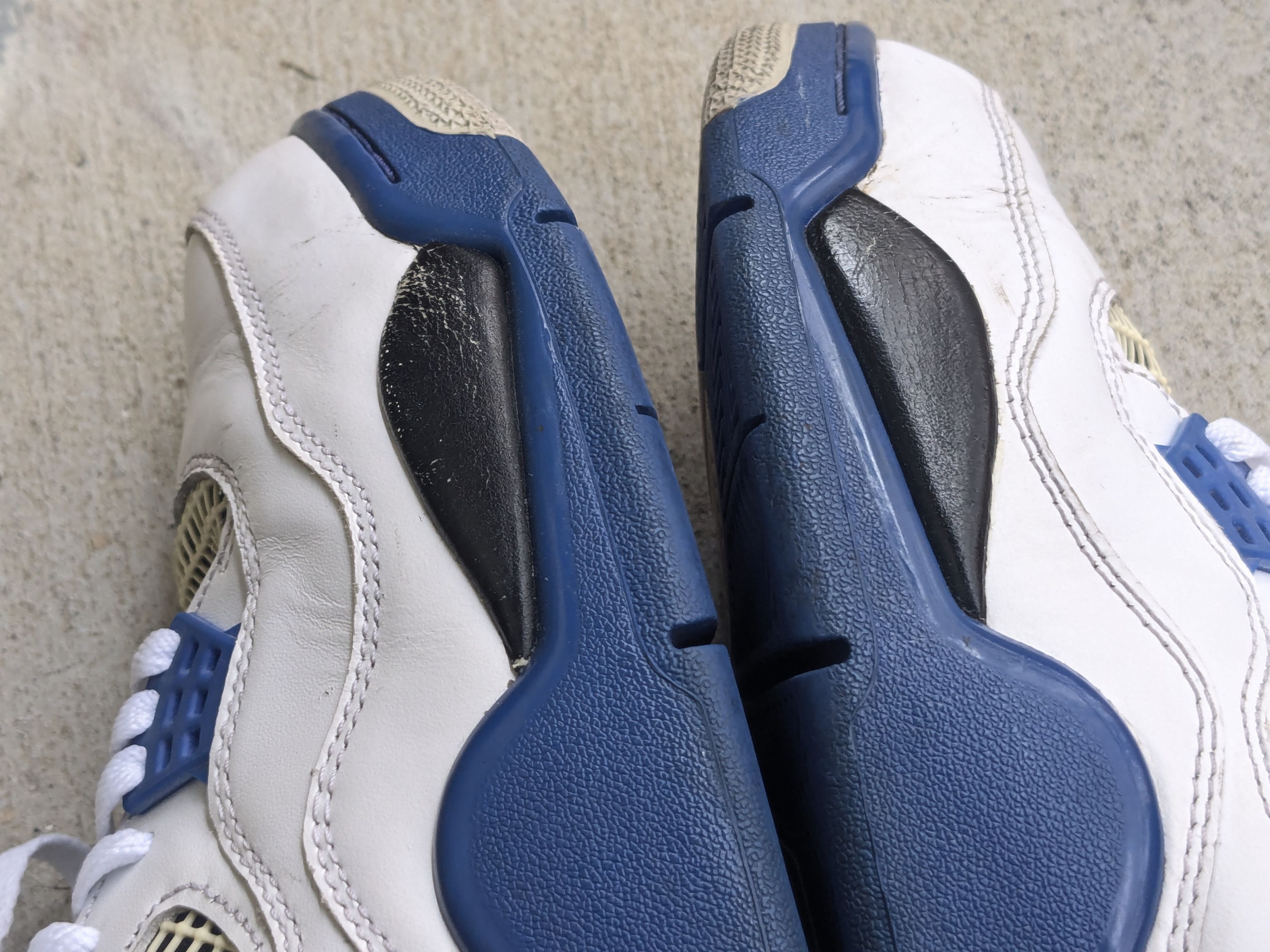 Jordan Brand Nike Air Jordan 4 Motorsport 308497-117 12 Size US 12 / EU 45 - 7 Thumbnail