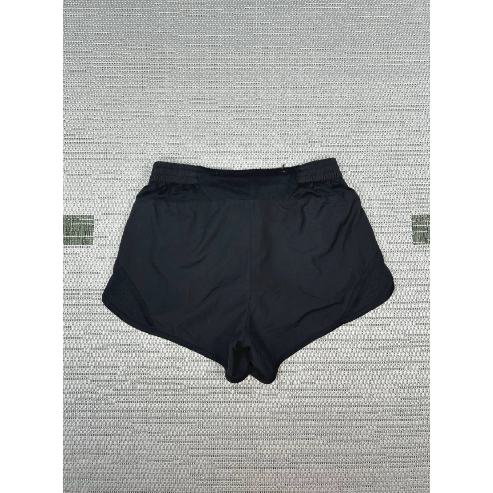 The North Face The North Face Athletic Shorts Womens Small Black Flashdry Drawstring Running Size 28" / US 6 / IT 42 - 2 Thumbnail