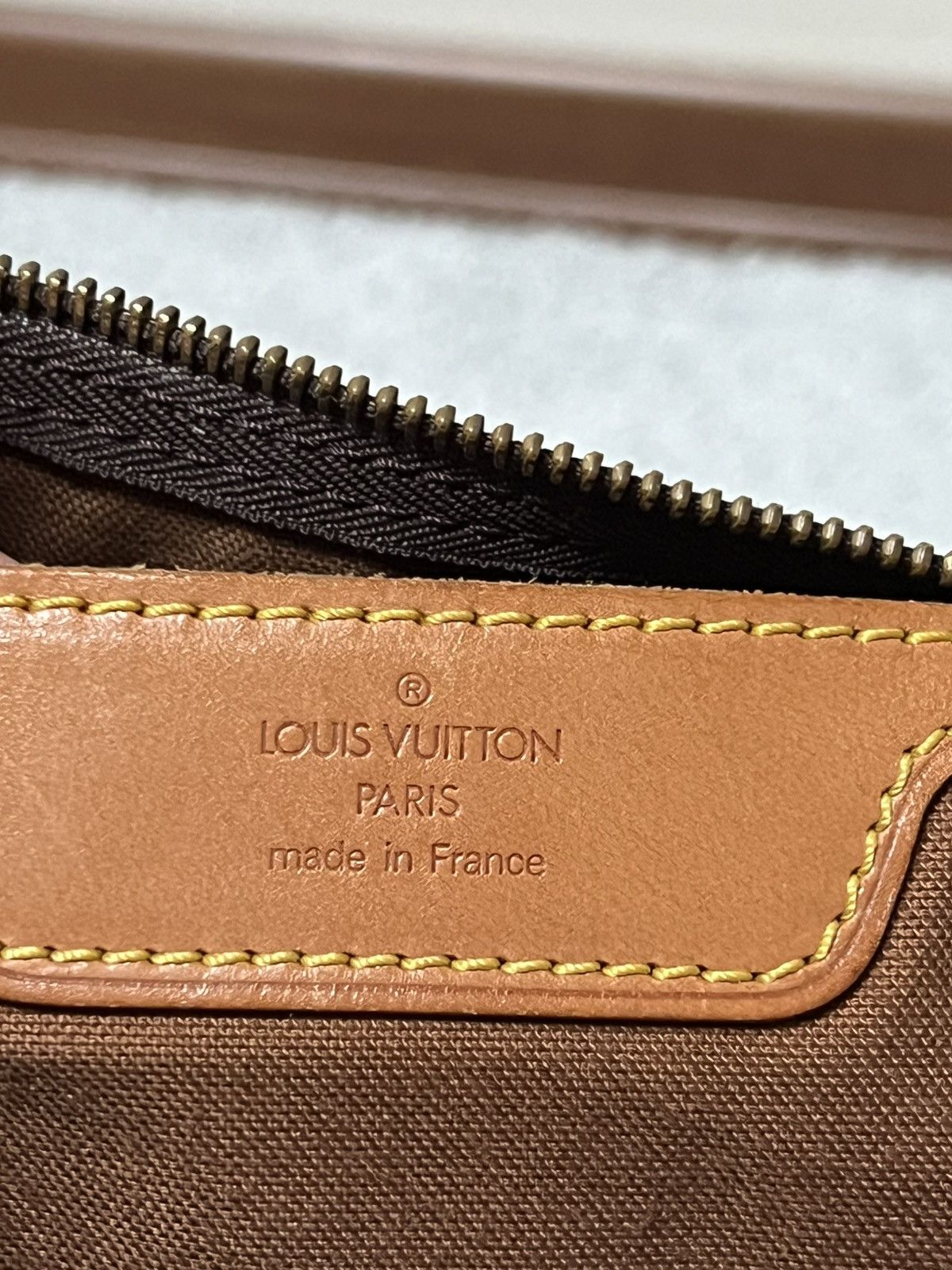 Louis Vuitton Louis Vuitton Flanery 50 Brown Monogram Shoulder Bag Size ONE SIZE - 12 Thumbnail