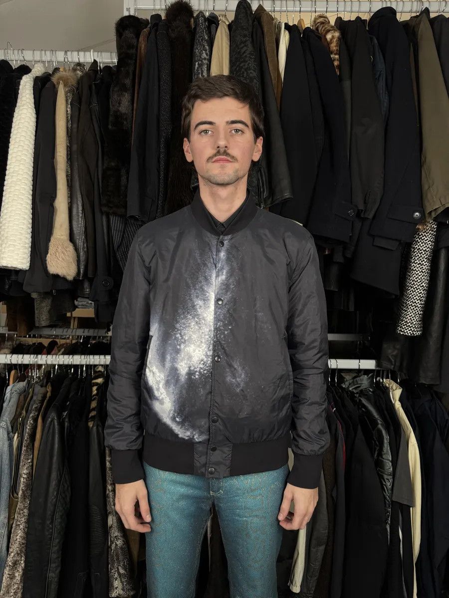 Emporio Armani AW2017 Emporio Armani Black & White Abstract Reversible Bomber Jacket Size US S / EU 44-46 / 1 - 5 Thumbnail