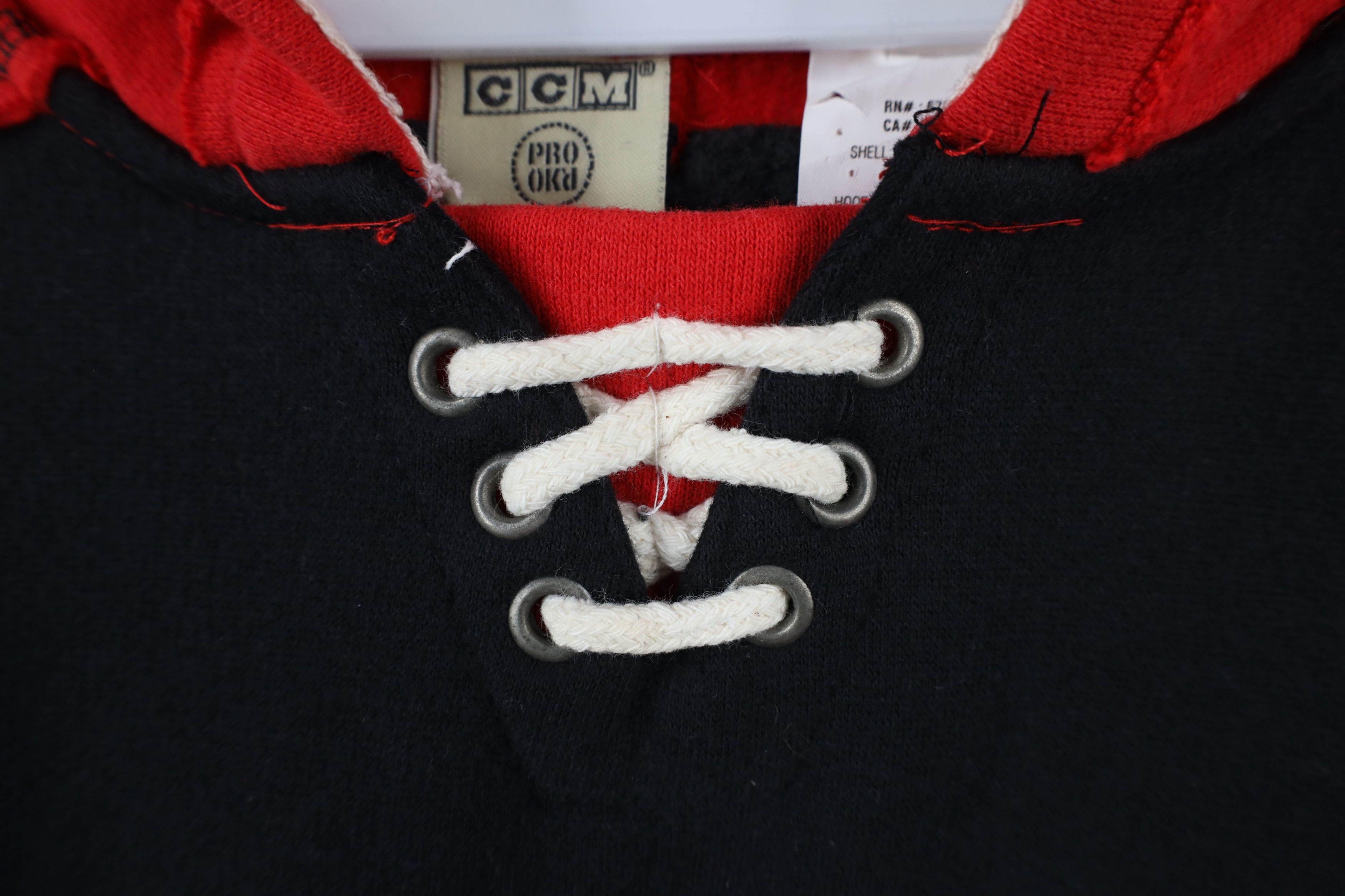 Vintage Vintage CCM Hockey Red Wings Hockey Jersey Hoodie Sweatshirt Size L / US 10 / IT 46 - 9 Thumbnail