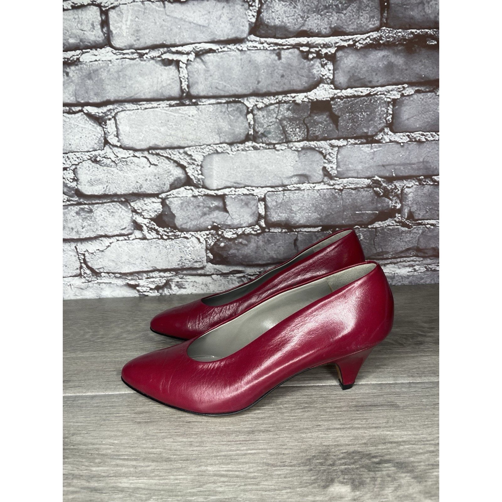 Carolina Herrera Garolini Cherry Red Leather Pointed Toe Italy Dress Heels Wo Size US 5.5 / IT 35.5 - 20 Thumbnail