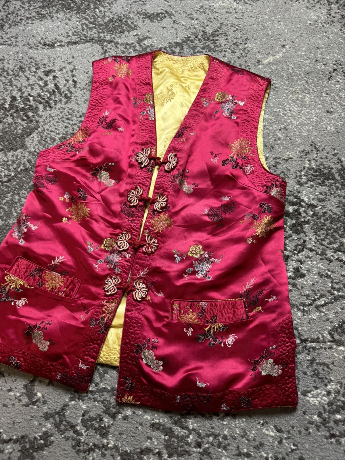 Japanese Brand × Vintage Vintage Reversible Satin Chinese Padded Waistcoat Gilet Vest Size US L / EU 52-54 / 3 - 2 Thumbnail