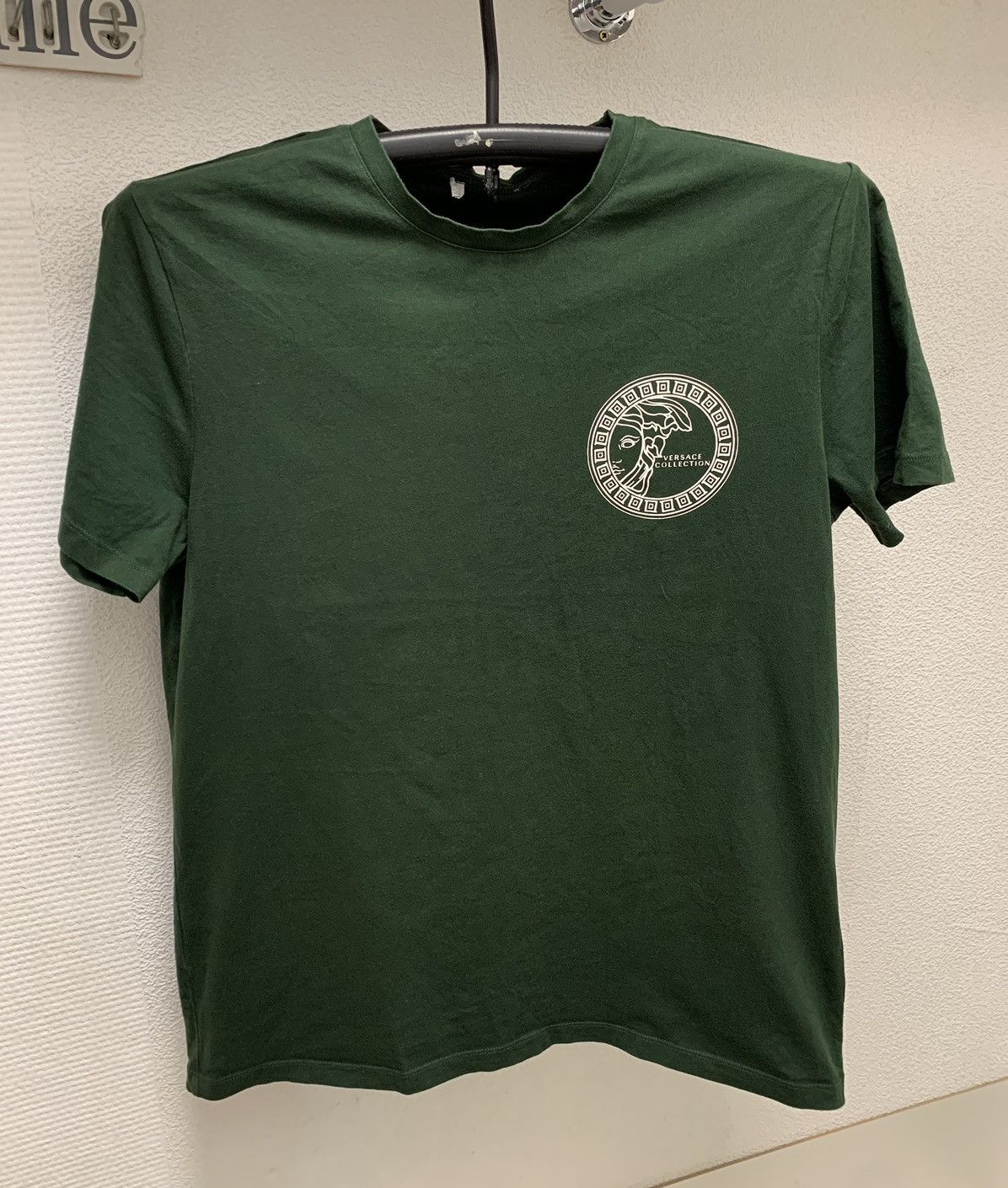 Versace Gianni Versace big logo green t-shirt M sz Size US M / EU 48-50 / 2 - 2 Thumbnail