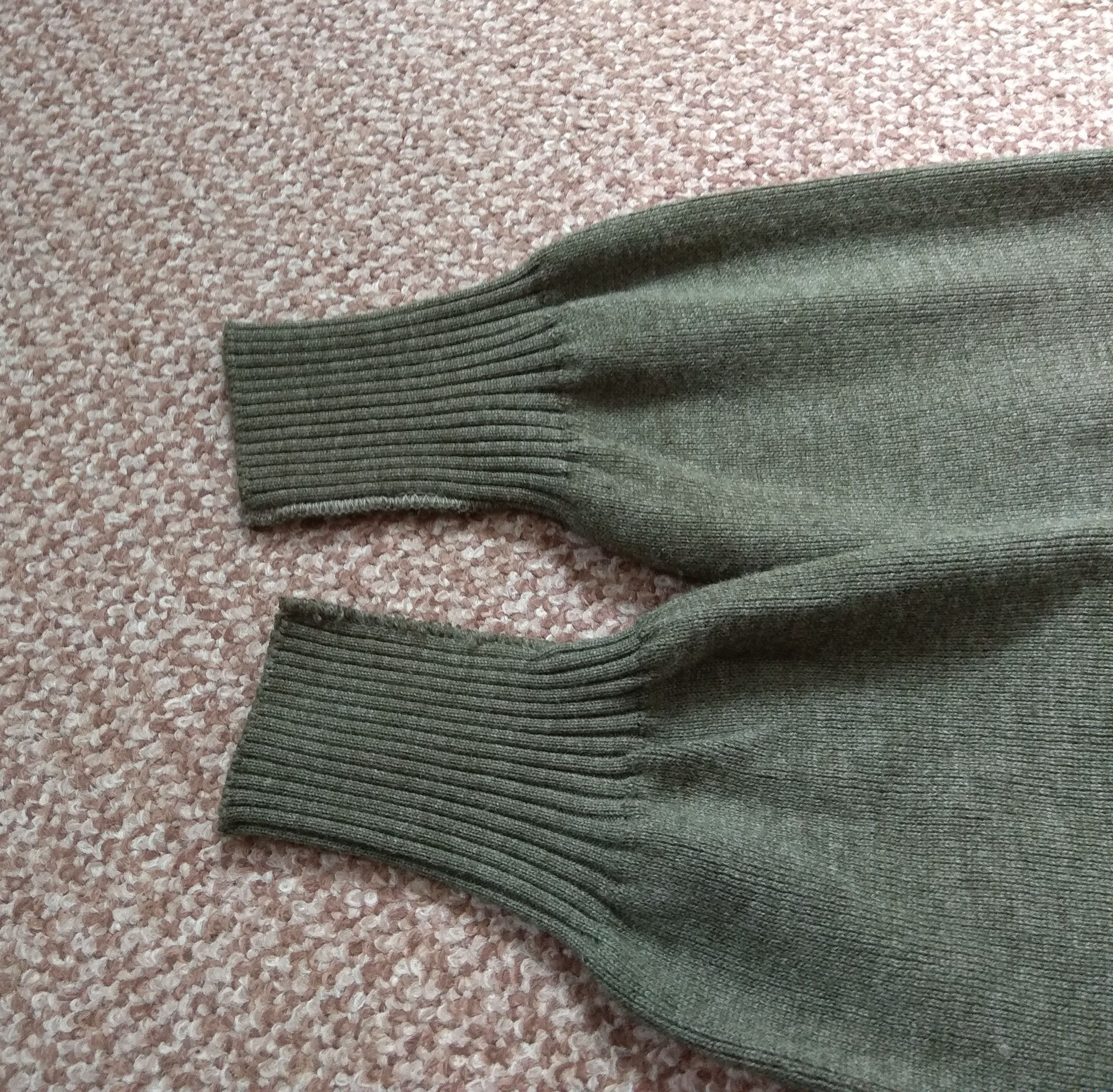 Burberry Burberrys Vintage Sweater made in UK wool & leather patches Size US L / EU 52-54 / 3 - 8 Thumbnail