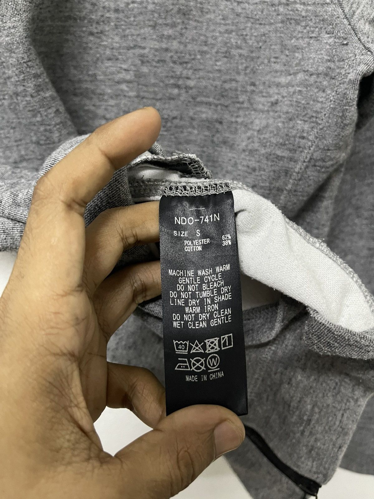 Number (N)ine 2000s NUMBER (N)INE ZIPPER PLAIN SWEATER Size US S / EU 44-46 / 1 - 16 Thumbnail
