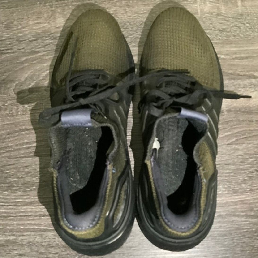 Adidas Adidas Ultraboost Olive Black Running Shoes Men’s 8.5 USED Size US 8.5 / EU 41-42 - 6 Thumbnail