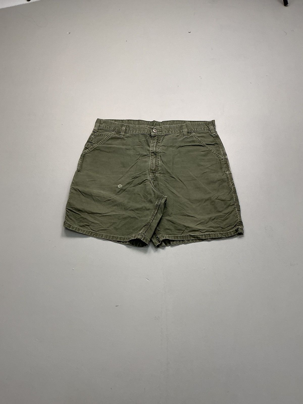 Carhartt Vintage Carhartt B144 OLV cargo short Size US 40 / EU 56 - 1 Thumbnail