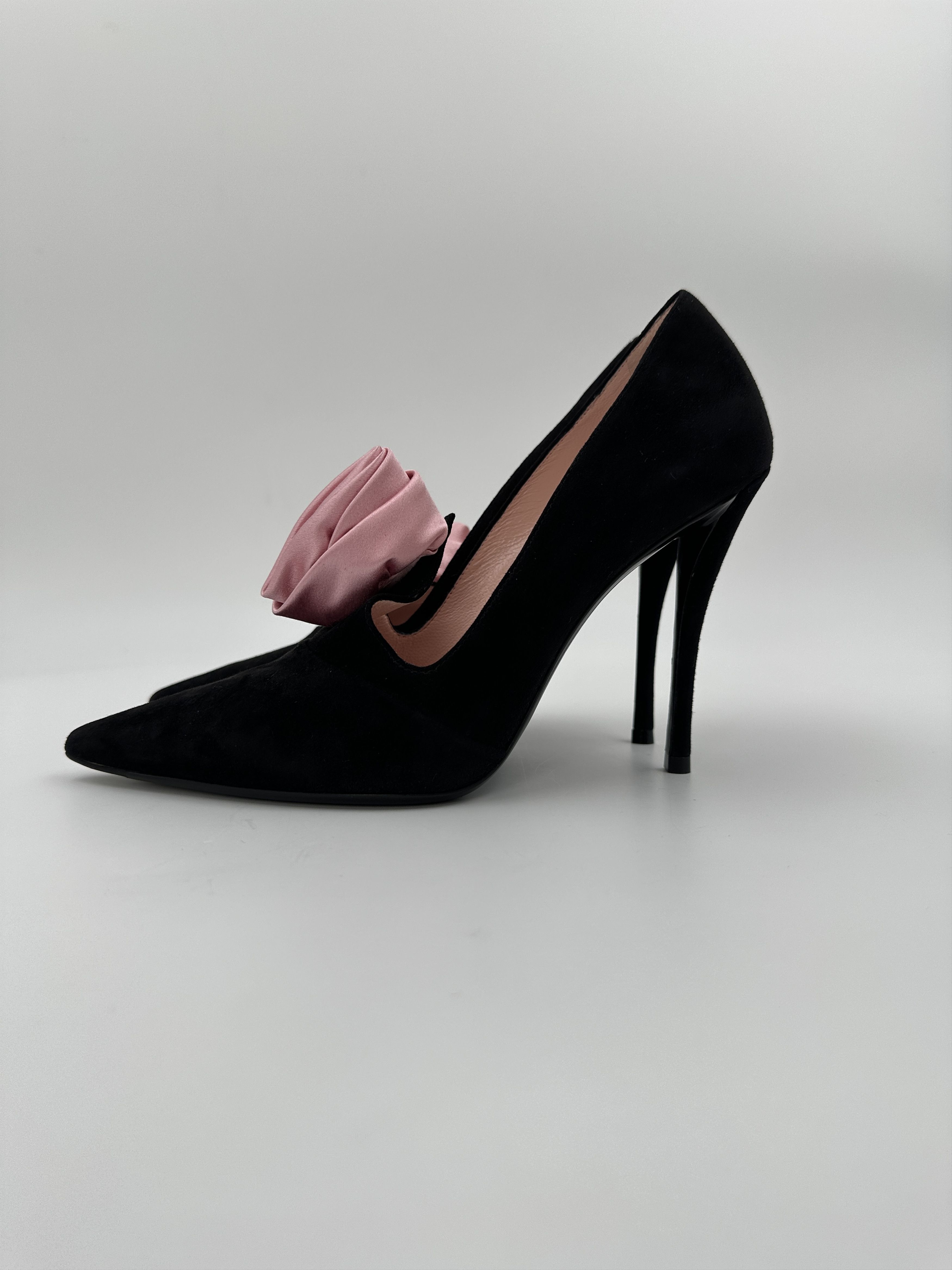 Roger Vivier Roger Vivier Black Suede 10cm Pumps Size US 6 / IT 36 - 2 Thumbnail