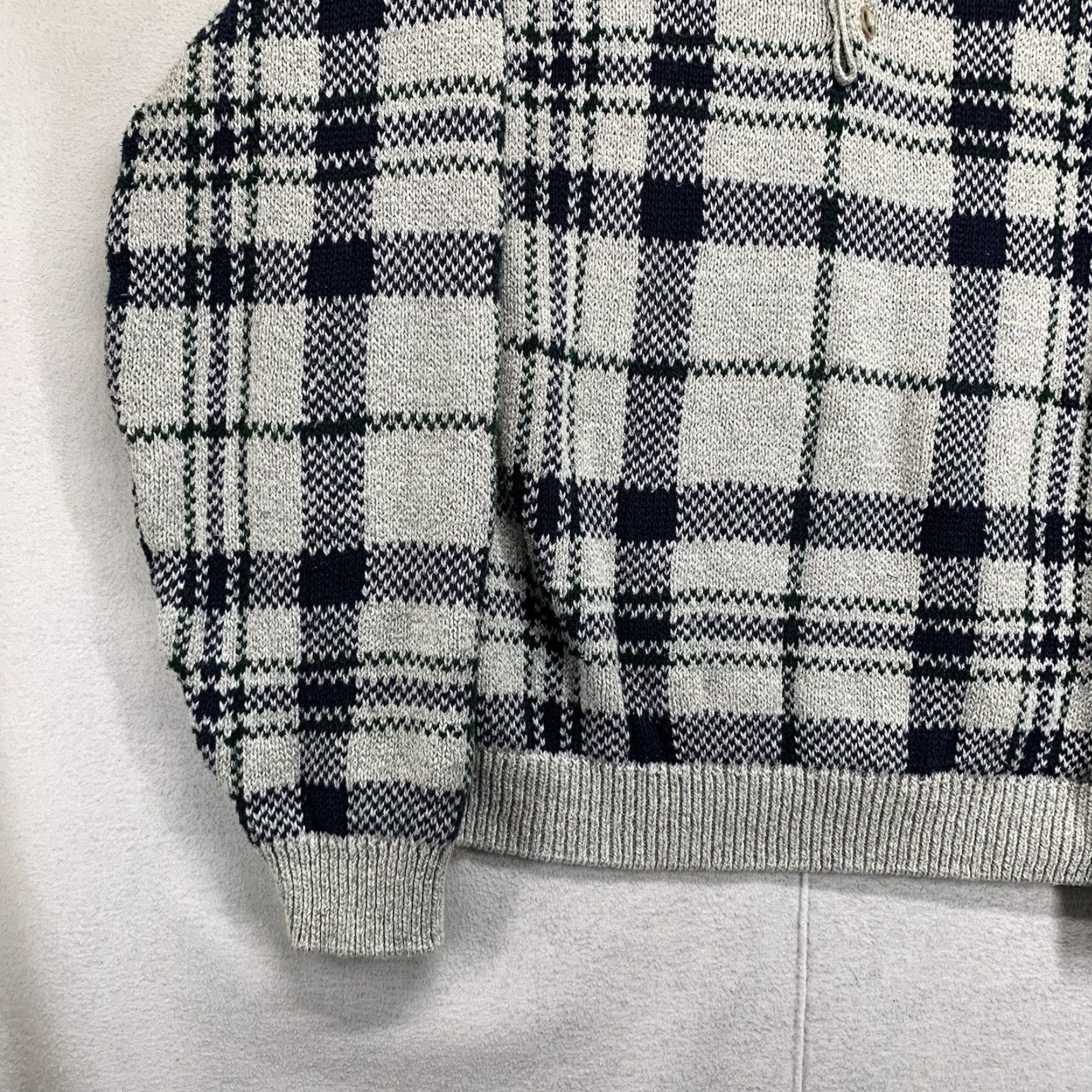 Vintage VINTAGE Liberty By Old Glory Men's Sweater 90s Henley V-Neck Boxy Fit Medium Plaid Gray Green Navy Heavyweight Size US M / EU 48-50 / 2 - 7 Thumbnail
