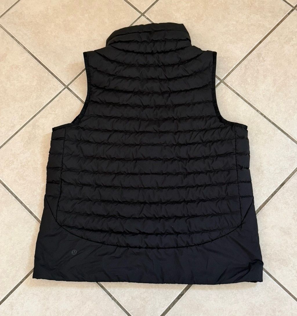 Lululemon LULULEMON LIGHTWEIGHT RELAXED FIX DOWN VEST BLACK SIZE 8 Size M / US 6-8 / IT 42-44 - 3 Thumbnail