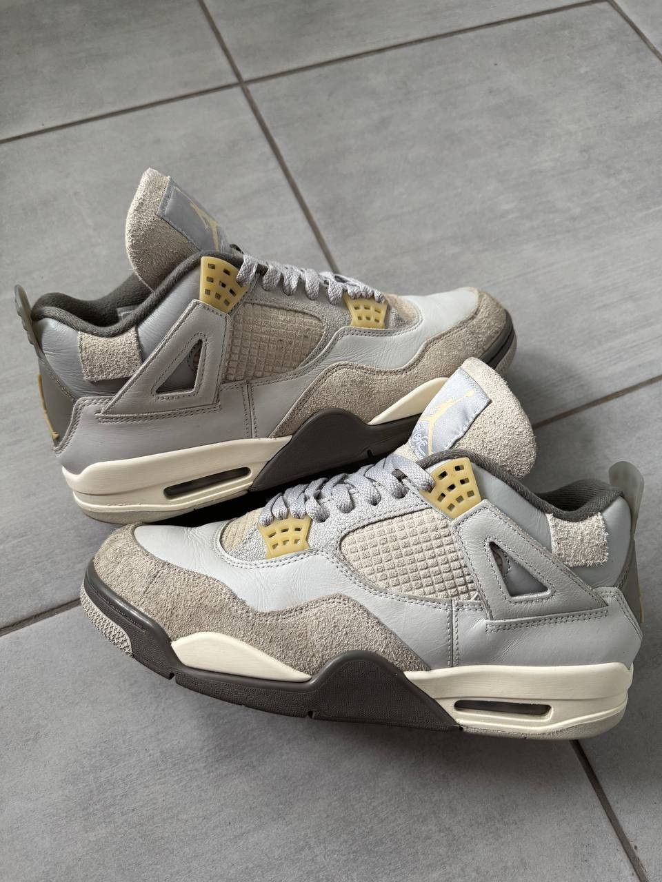 Air Jordan 4 Craft Photon Dust