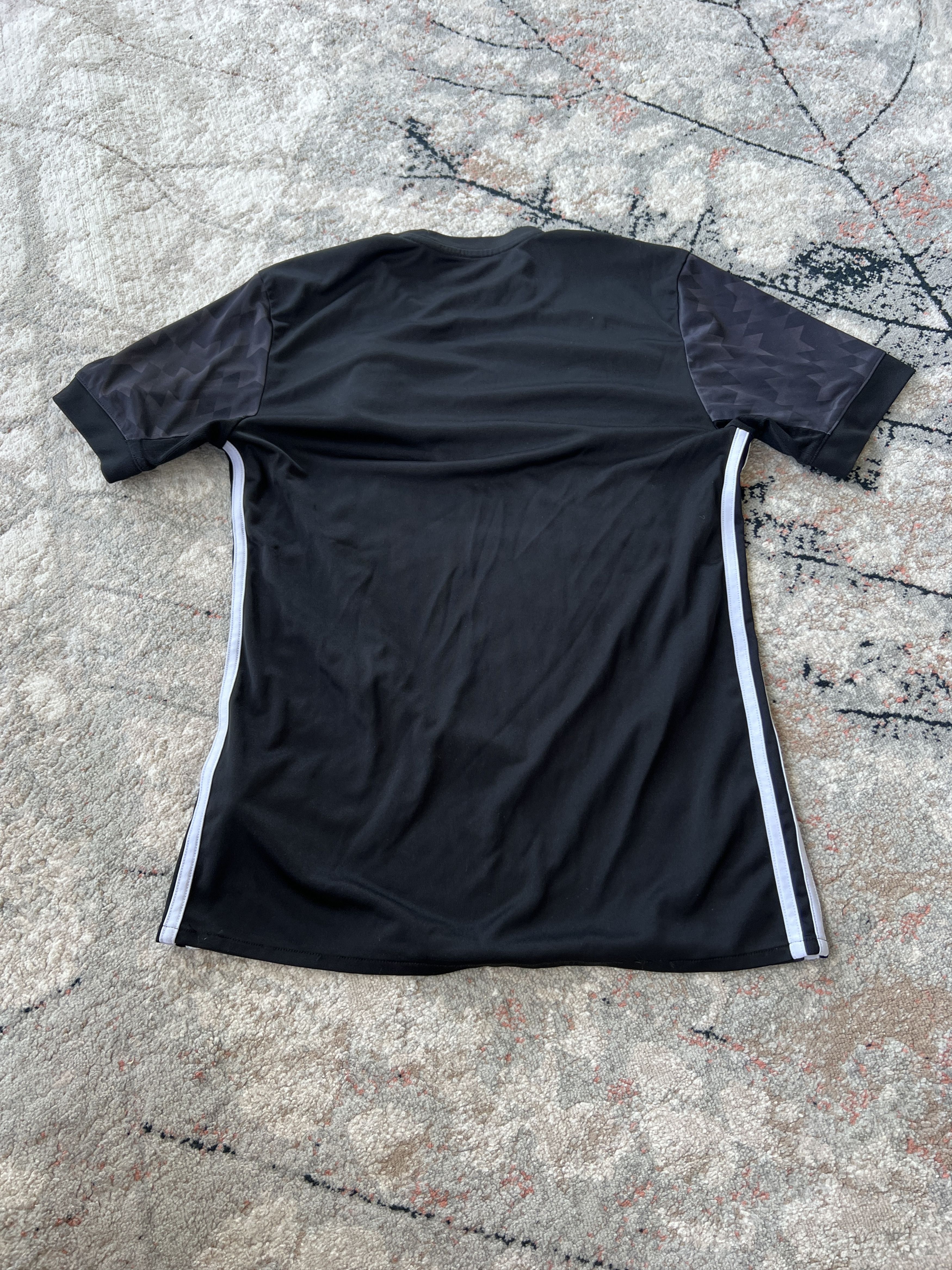 Adidas Adidas Manchester United Jersey Size US XS / EU 42 / 0 - 4 Thumbnail