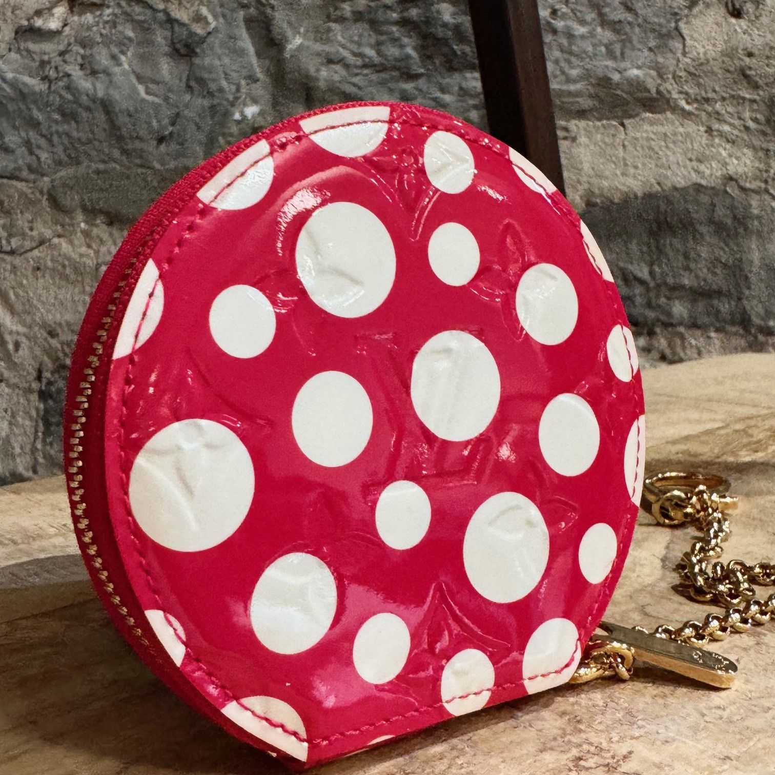 Louis Vuitton × Yayoi Kusama Louis Vuitton X Yayoi Kusama Red Vernis Dot Coin Purse Size ONE SIZE - 4 Thumbnail