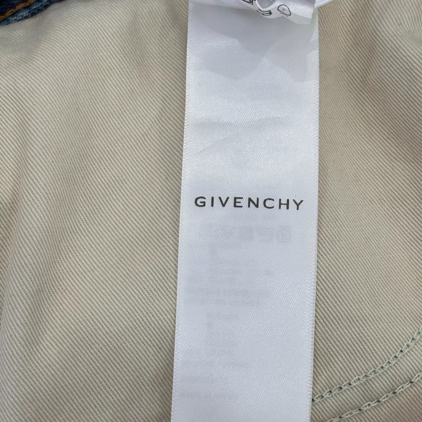 Givenchy Givenchy washed denim short 30 99 new Size US 30 / EU 46 - 5 Thumbnail