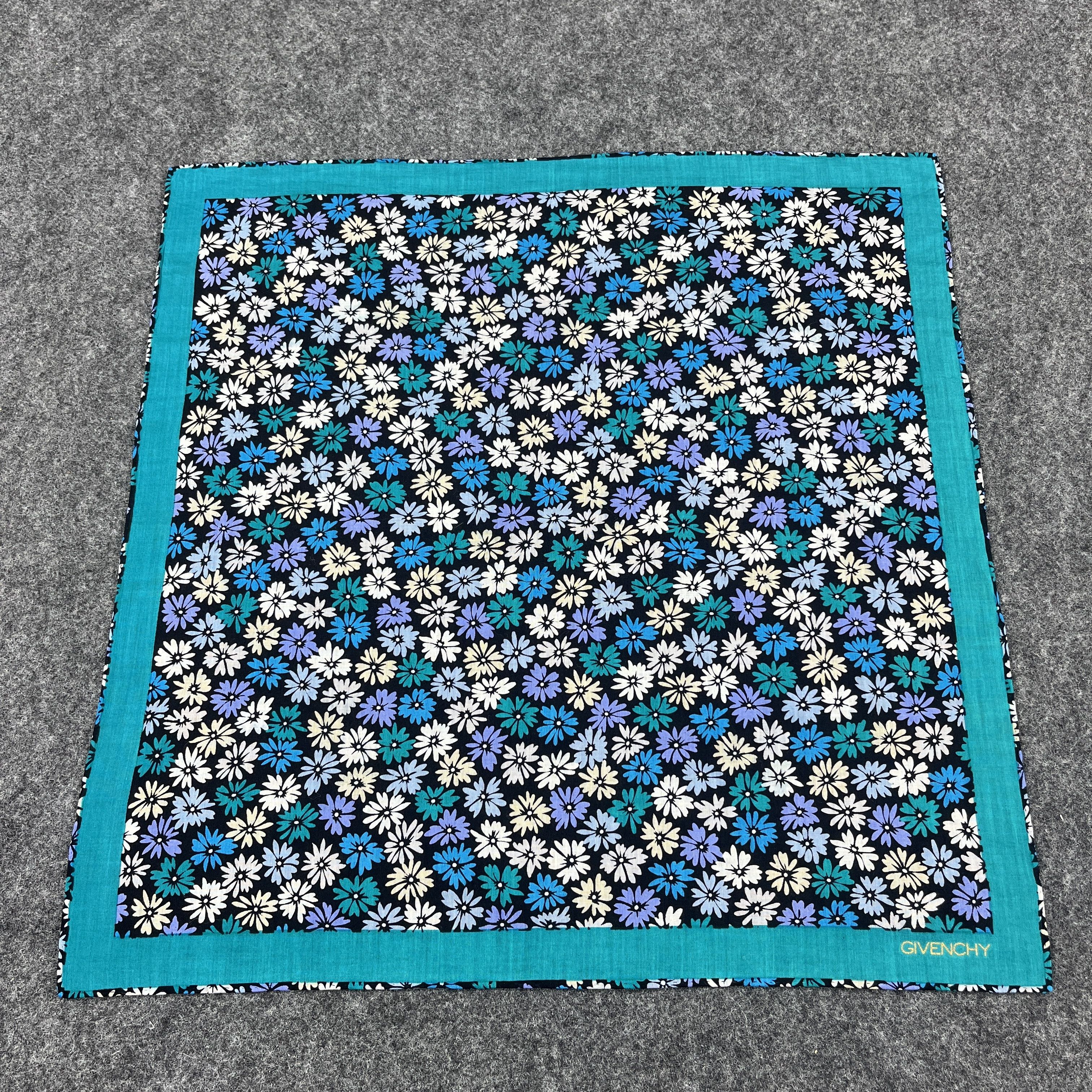 Other Givenchy Handkerchief / Bandana / Neckerchief B465 Size ONE SIZE - 4 Thumbnail