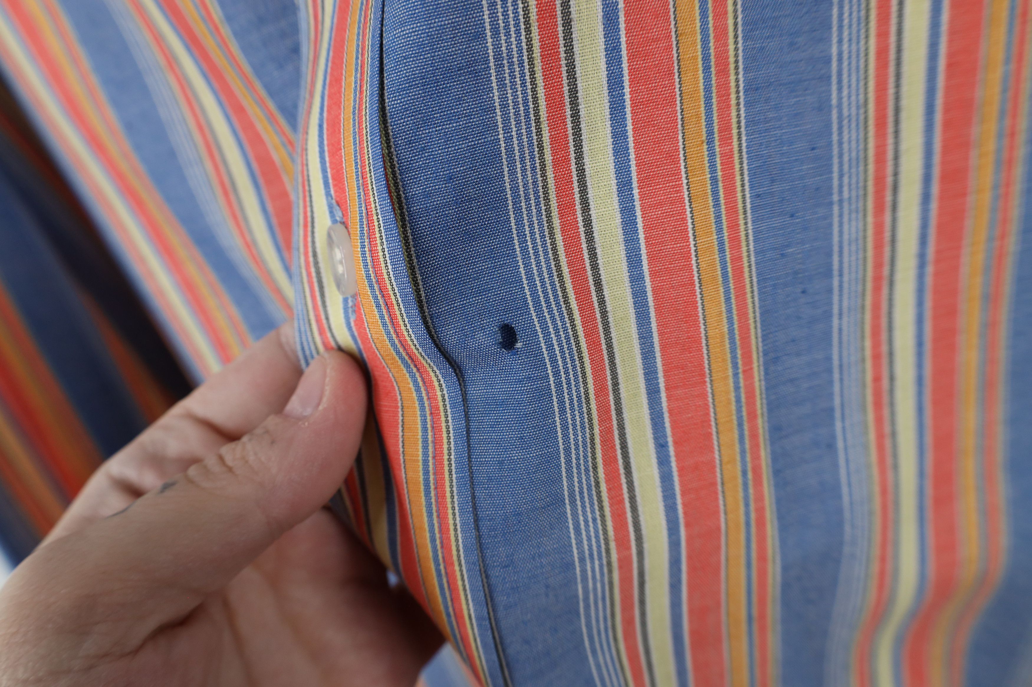 Vintage Vintage 70s Streetwear Rainbow Striped Button Shirt USA Size US M / EU 48-50 / 2 - 4 Thumbnail