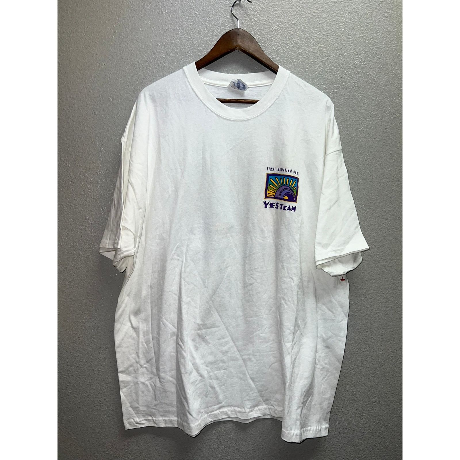 Hanes Vintage Hawaii Bank Shirt First Hawaiian Banking Tee 90s 2X Size US XXL / EU 58 / 5 - 2 Thumbnail
