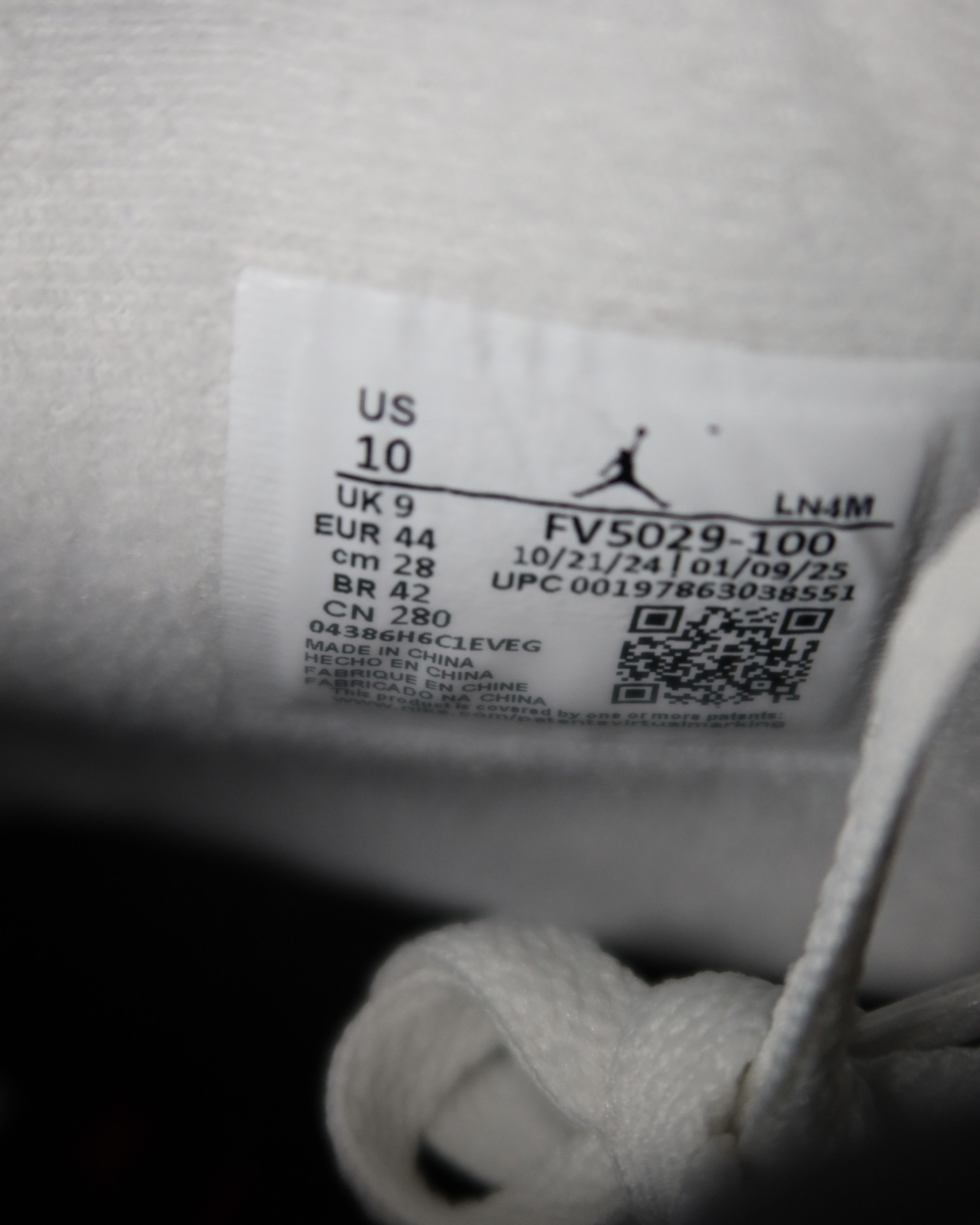 Jordan Brand Jordan 4 Retro White Cement (2025) - Size 10 Size US 10 / EU 43 - 6 Thumbnail