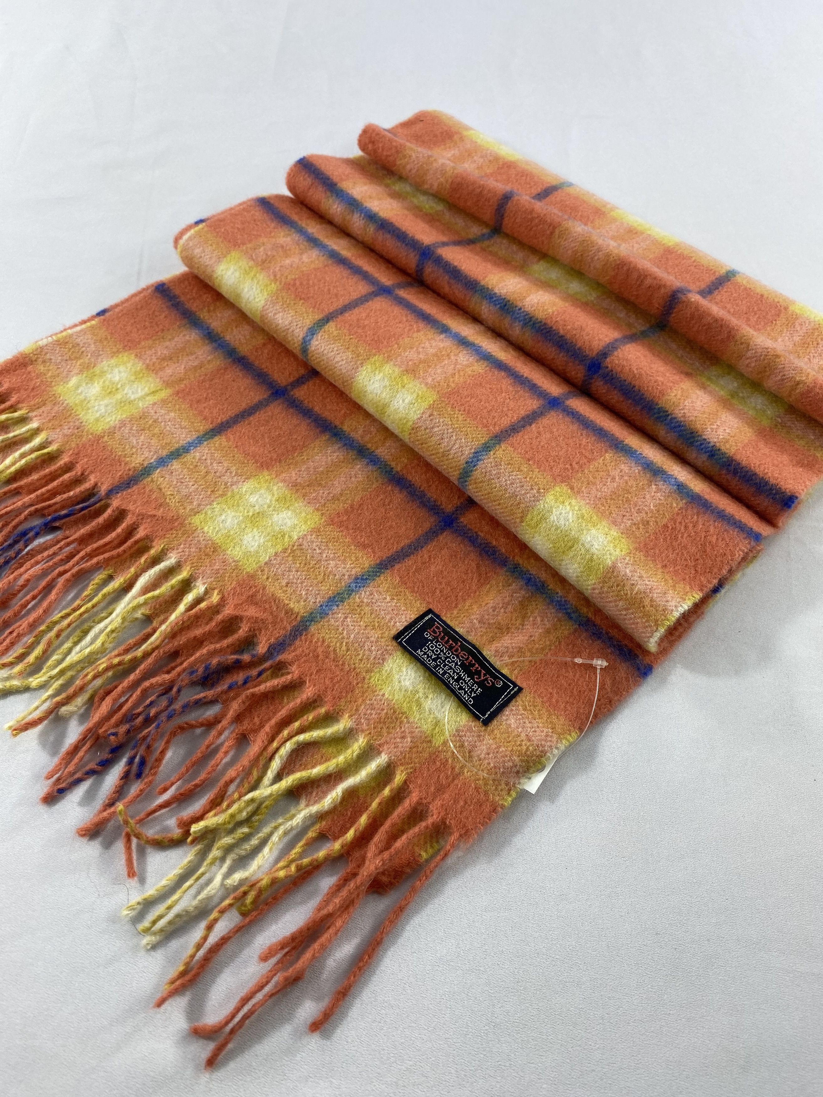 Burberry Burberrys Cashmere Scarf / Muffler / Neckwear Size ONE SIZE - 2 Thumbnail