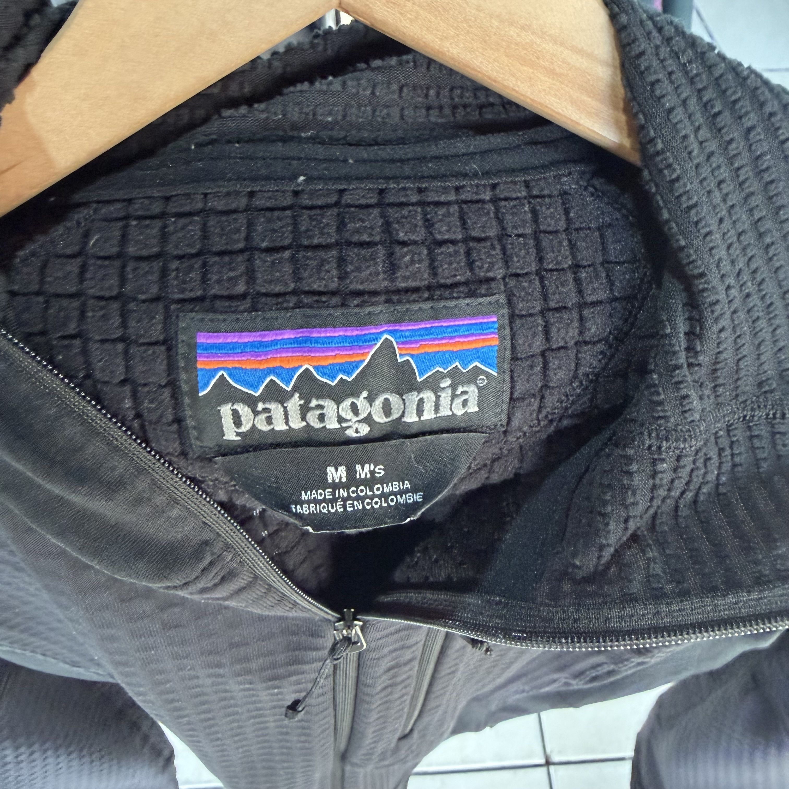 Patagonia Patagonia R1 Pullover Fleece Hoodie Mens M Black Polartec Size US M / EU 48-50 / 2 - 7 Thumbnail