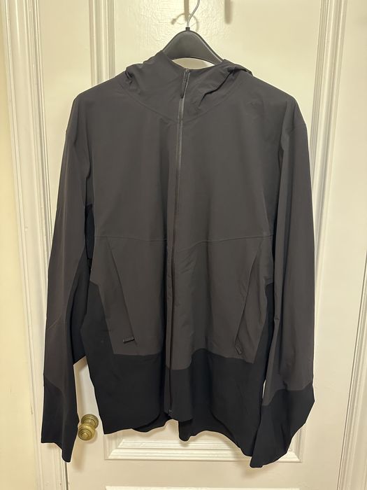ARCTERYX Veilance Size Size S Black Nylon Snaps Coat