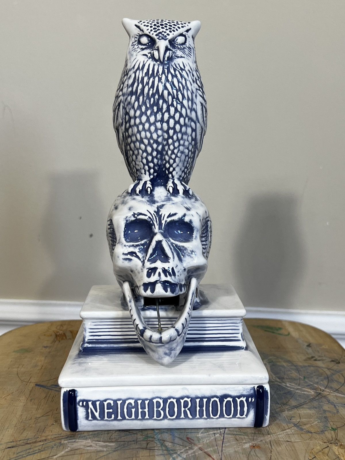 Neighborhood Booze. Owl /CE-Incense Chamber (Multi) 211AINH