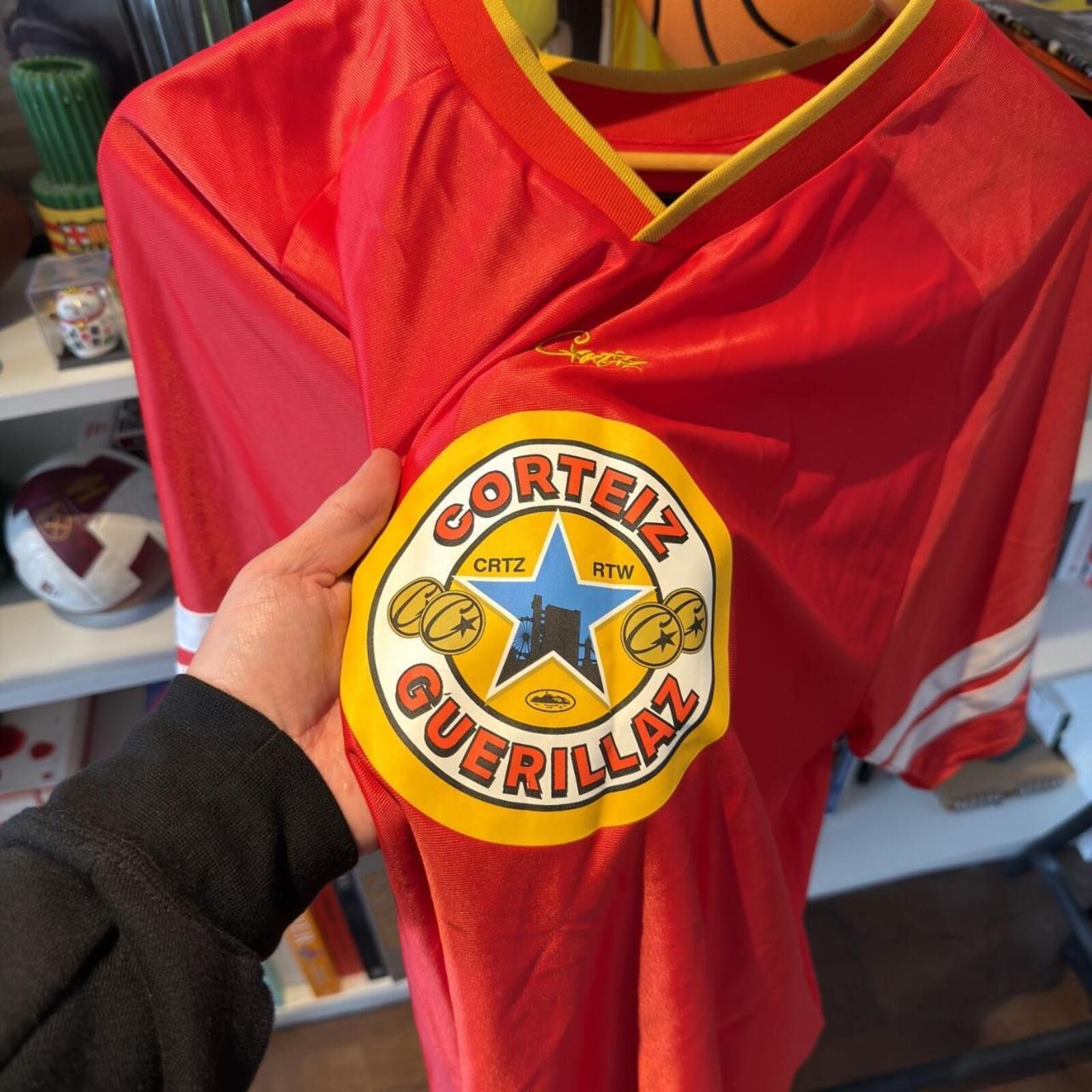 Other Corteiz Red Da Magpies Jersey Size US XL / EU 56 / 4 - 1 Thumbnail