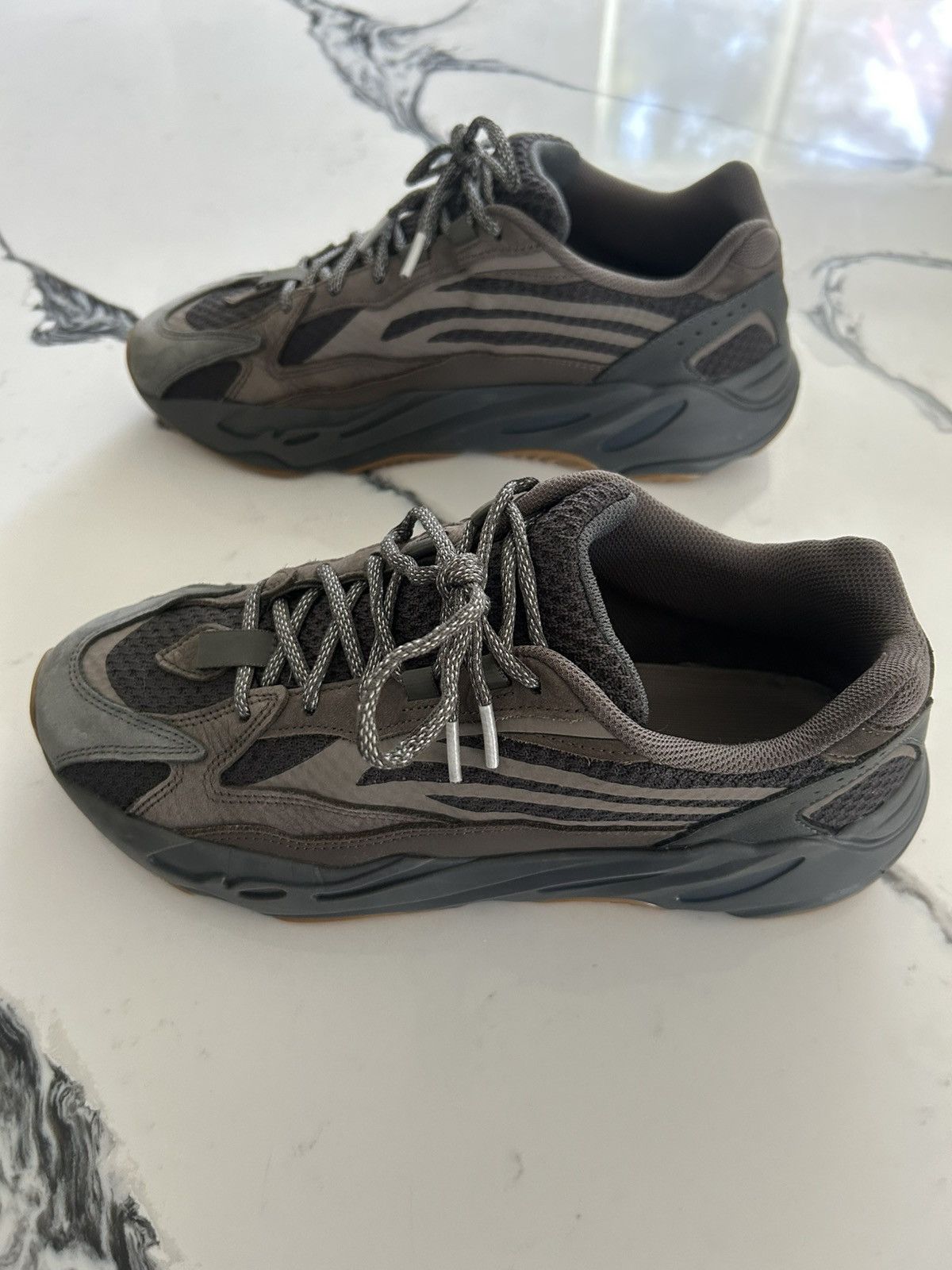 Adidas Yeezy Boost 700 V2 Geode Size 11