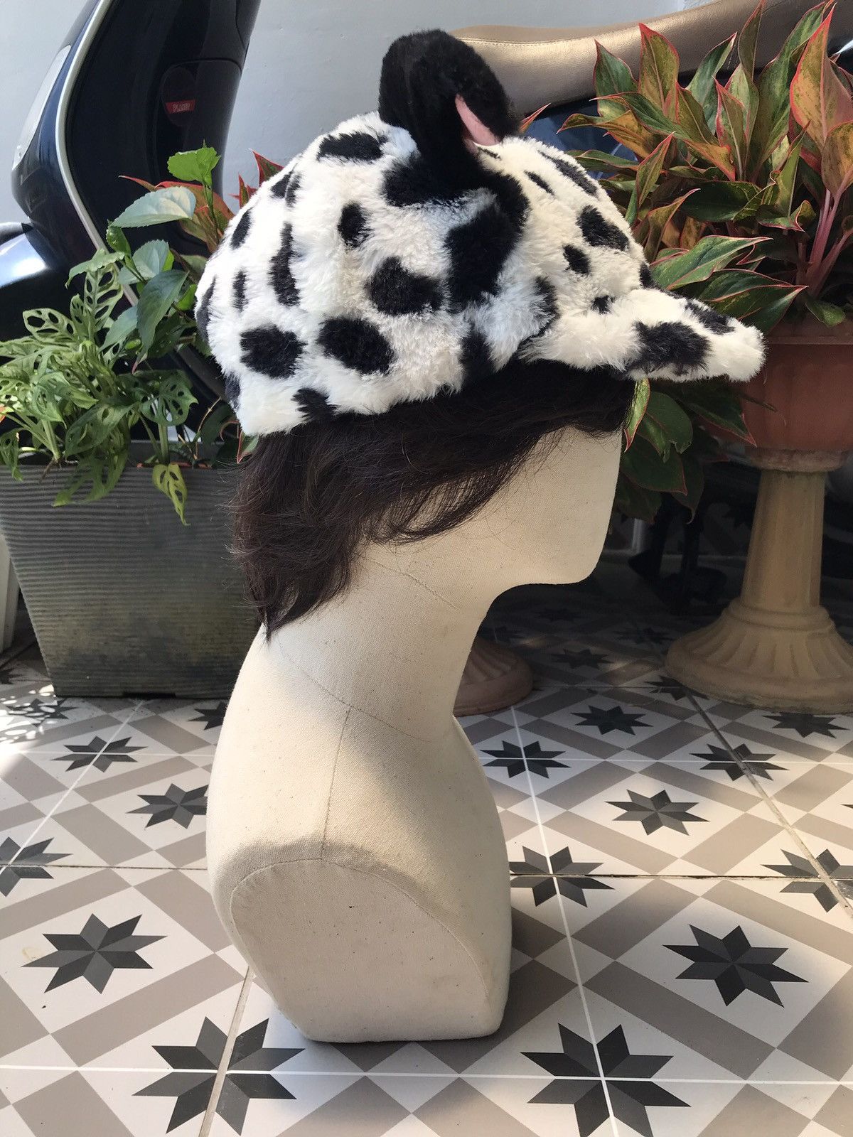 Disney × Japanese Brand AUTHENTIC 101 DALMATIAN FULL FAUX FUR CAP HAT Size ONE SIZE - 13 Thumbnail