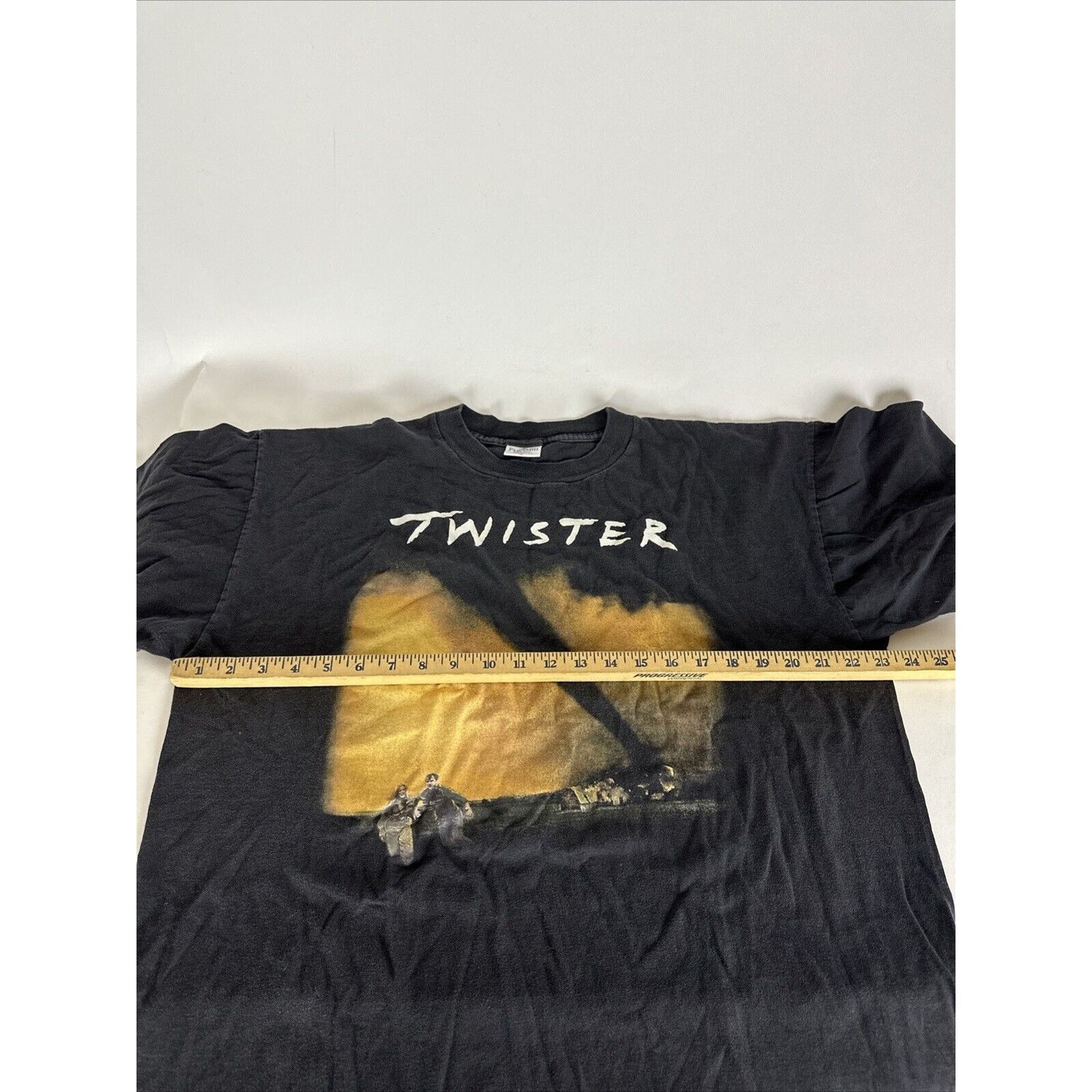 Vintage Vintage Pyramid 90's Twister Movie Promo T Shirt Men’s XL Size US XL / EU 56 / 4 - 5 Thumbnail