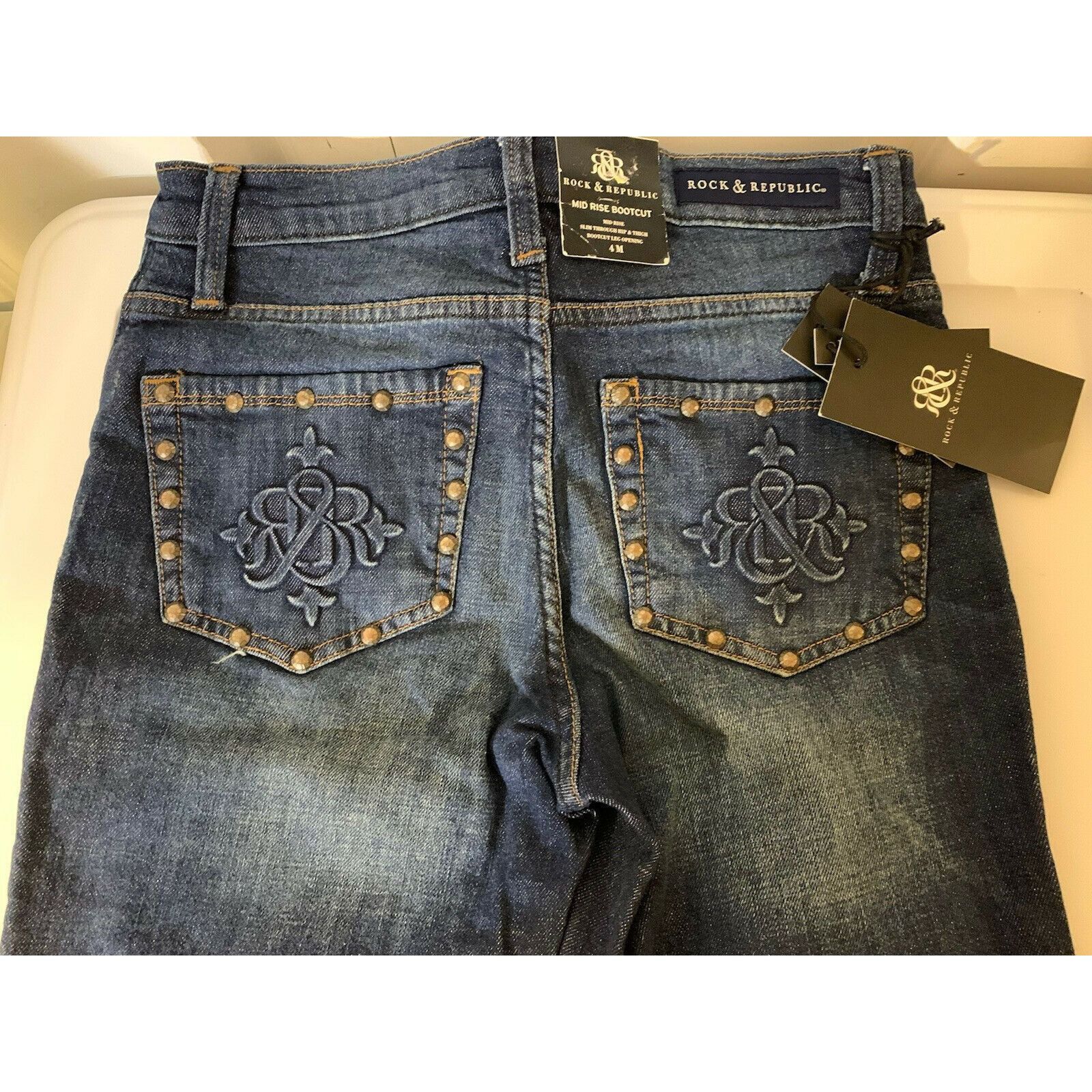 Rock Revival Rock & Republic Women's Sz 4M mid rise bootcut tattle-tale K Size 27" / US 4 / IT 40 - 1 Thumbnail