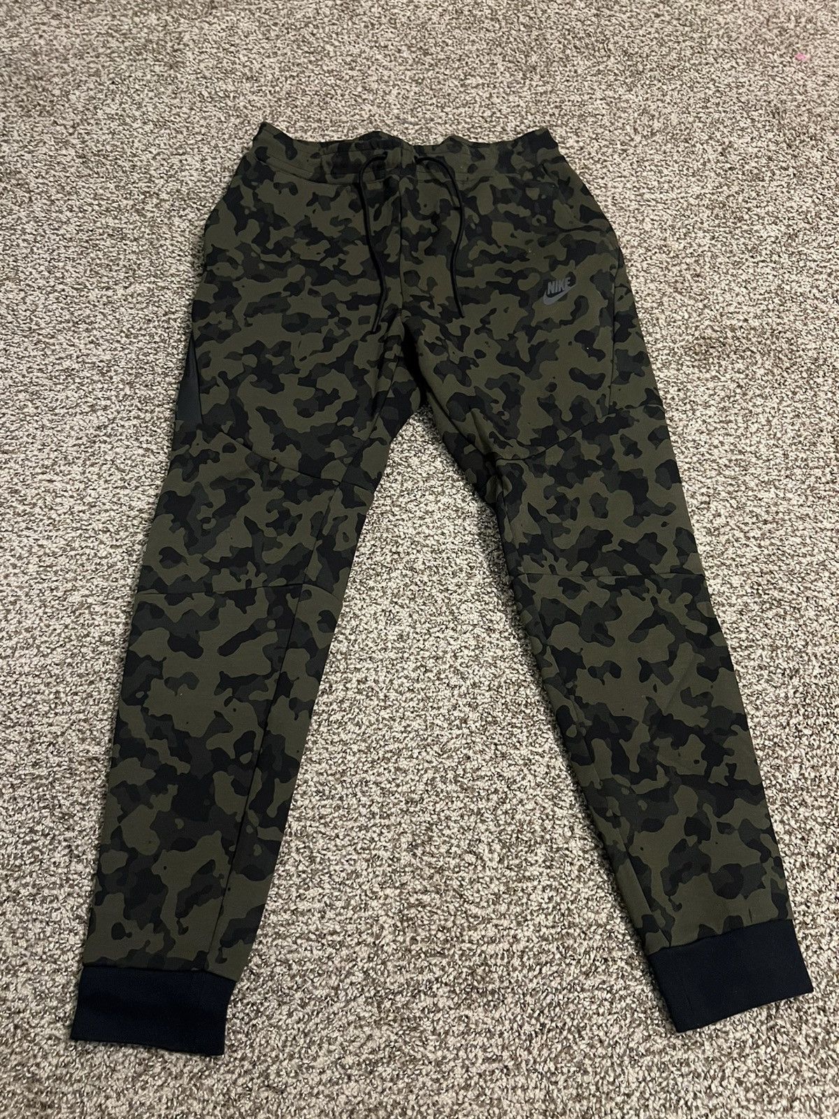 Nike Nike Tech Fleece Pack Camo Size Medium Size US 34 / EU 50 - 1 Thumbnail