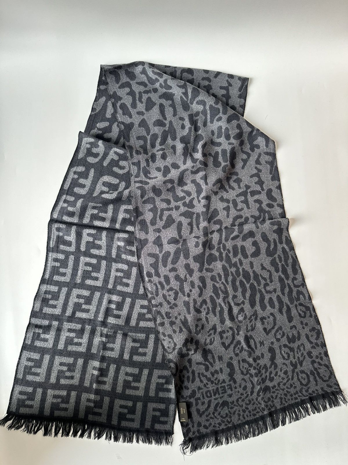 Fendi Fendi scarf monogram 100% wool Size ONE SIZE - 1 Thumbnail