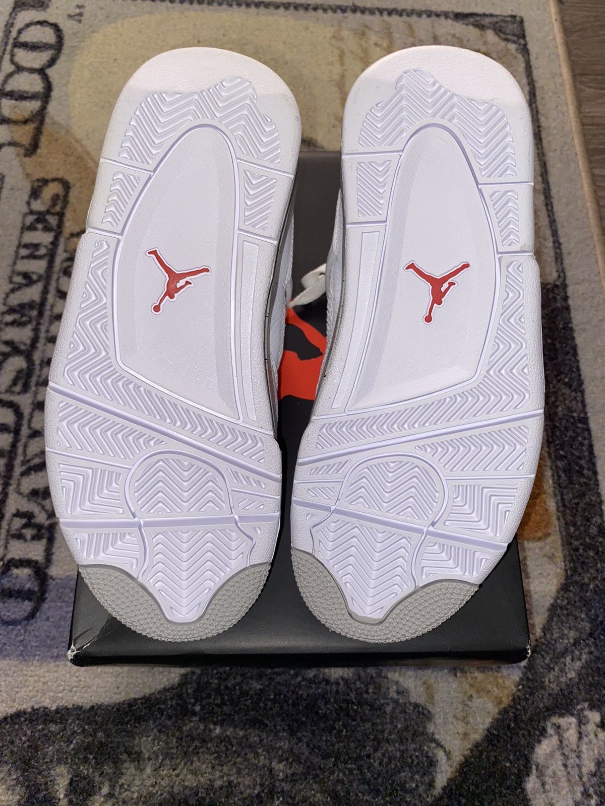 Jordan Brand × Nike Jordan 4 Retro White Oreo (2021) 4Y Grade School Size US 5.5 / EU 38 - 7 Thumbnail