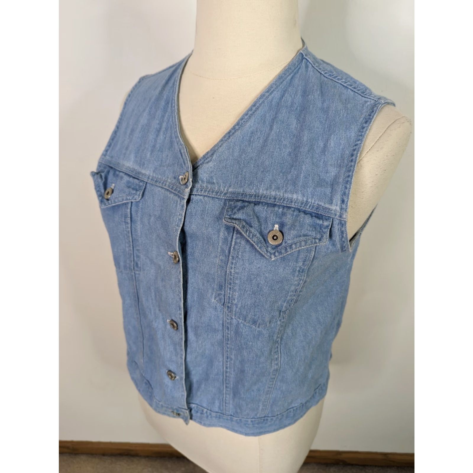 Denime VINTAGE 90s Cottagecore Grunge Blue Jean Denim Button Front Vest Women L Blue Vest Woman L Size 36" / US 14 / IT 50 - 2 Thumbnail