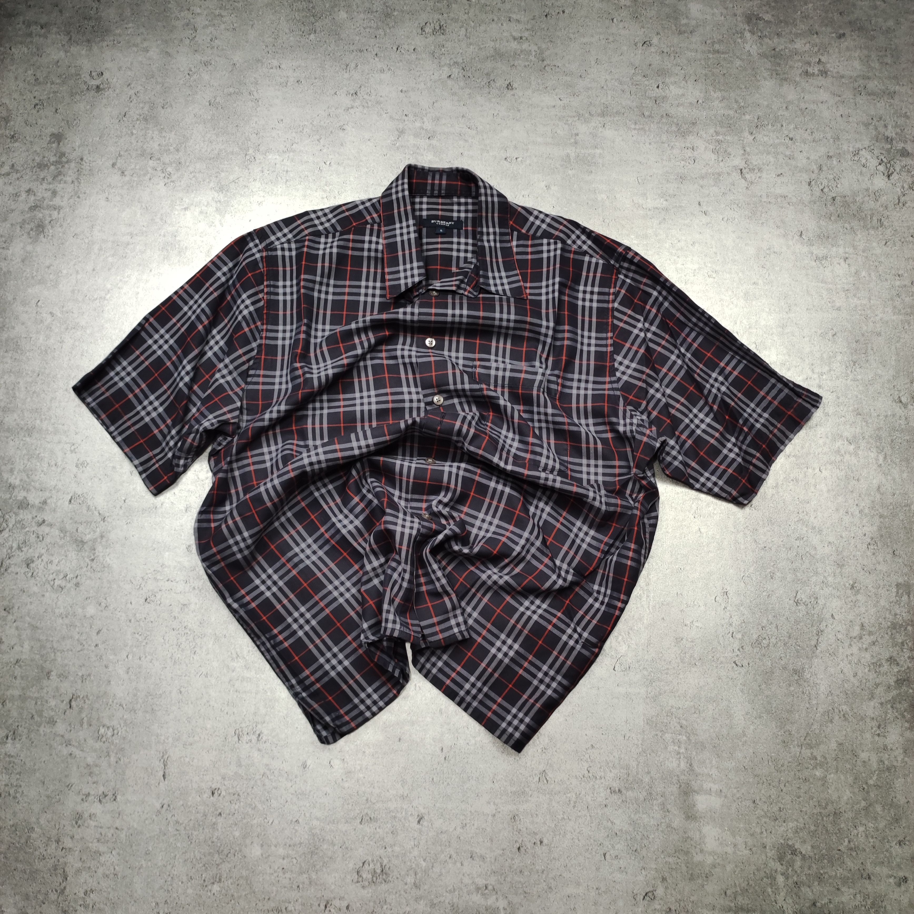 Vintage Burberry Burberrys Checkered Short Sleeve Shirt