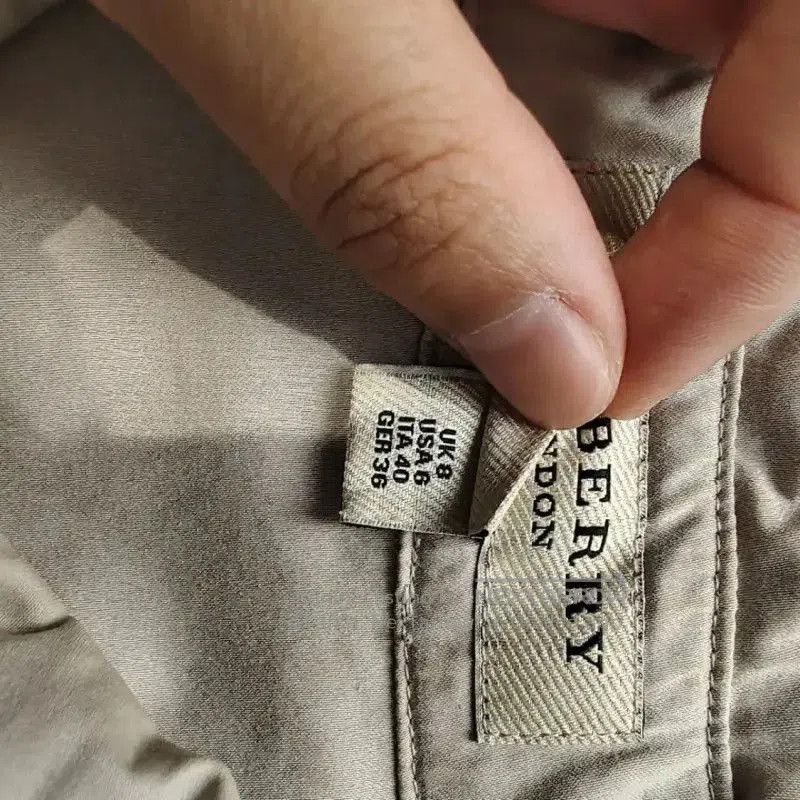 Burberry Burberry Khaki Cotton Women's Trench Coat. Size L / US 10 / IT 46 - 4 Thumbnail