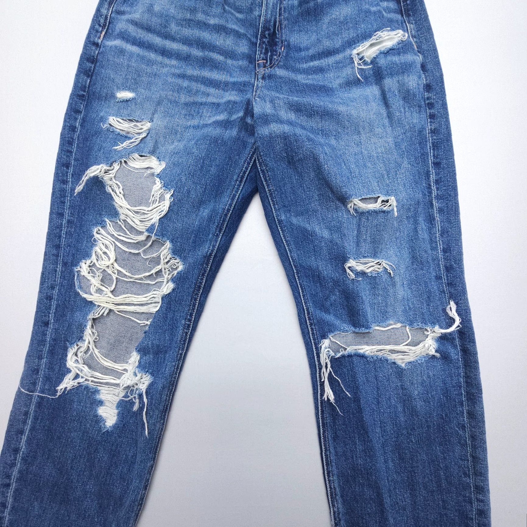 American Eagle Outfitters VINTAGE American Eagle Outfitters Mom Jeans Size 6 Distressed High Rise Dark Wash Floral Logo Blue Denim 90s Womens Jeans Size 28" / US 6 / IT 42 - 6 Thumbnail