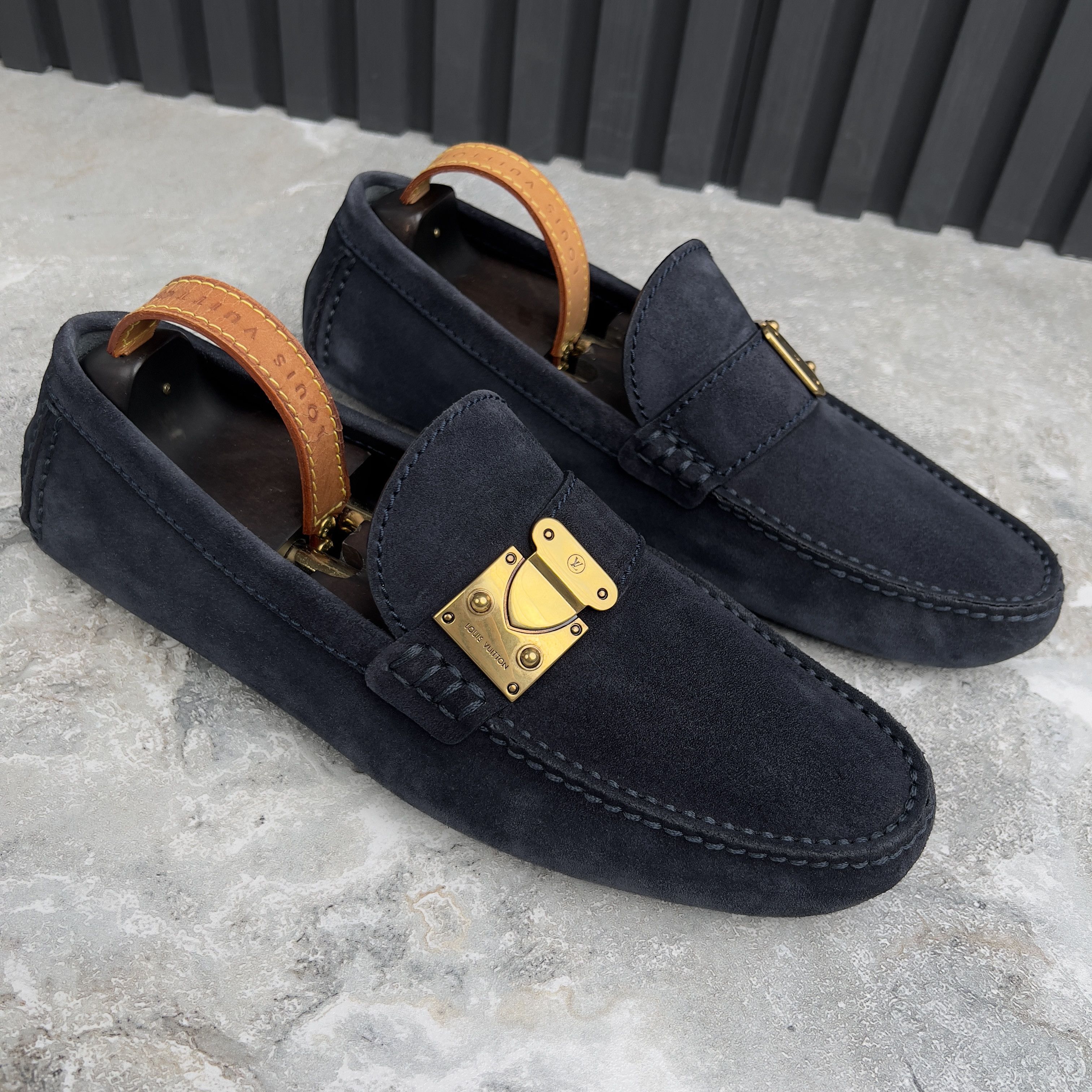 Louis Vuitton Louis Vuitton Racetrack Driving Moccasin Suede Size US 8.5 / EU 41-42 - 5 Thumbnail