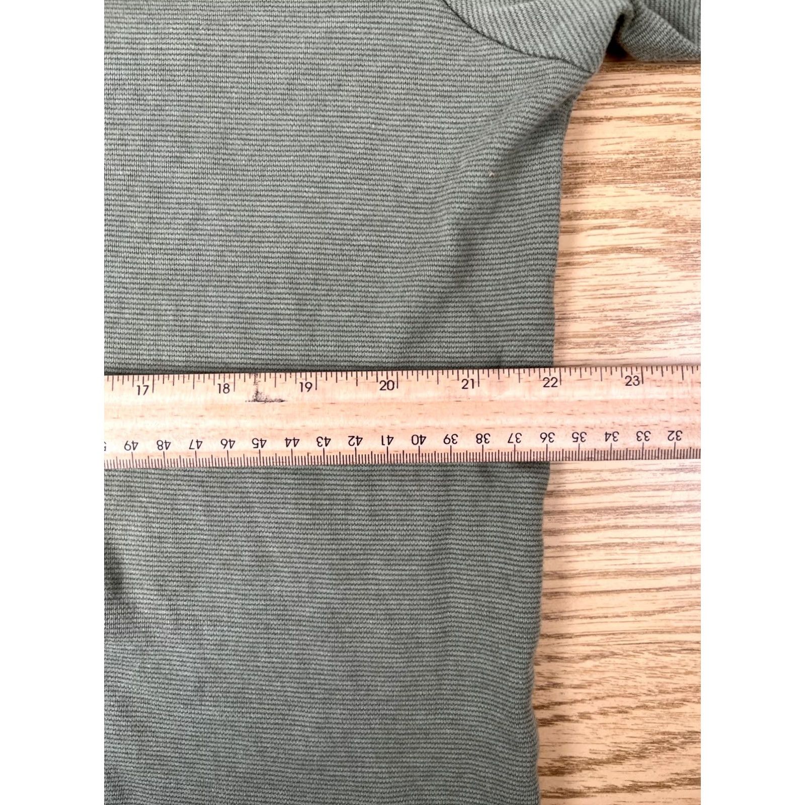 Banana Republic Banana Republic Men’s XL Olive Green Luxe Touch Performance Tee Cotton Shirt Mens XL Olive Green Luxe Touch Performance Tee Cotton Size US XL / EU 56 / 4 - 6 Thumbnail