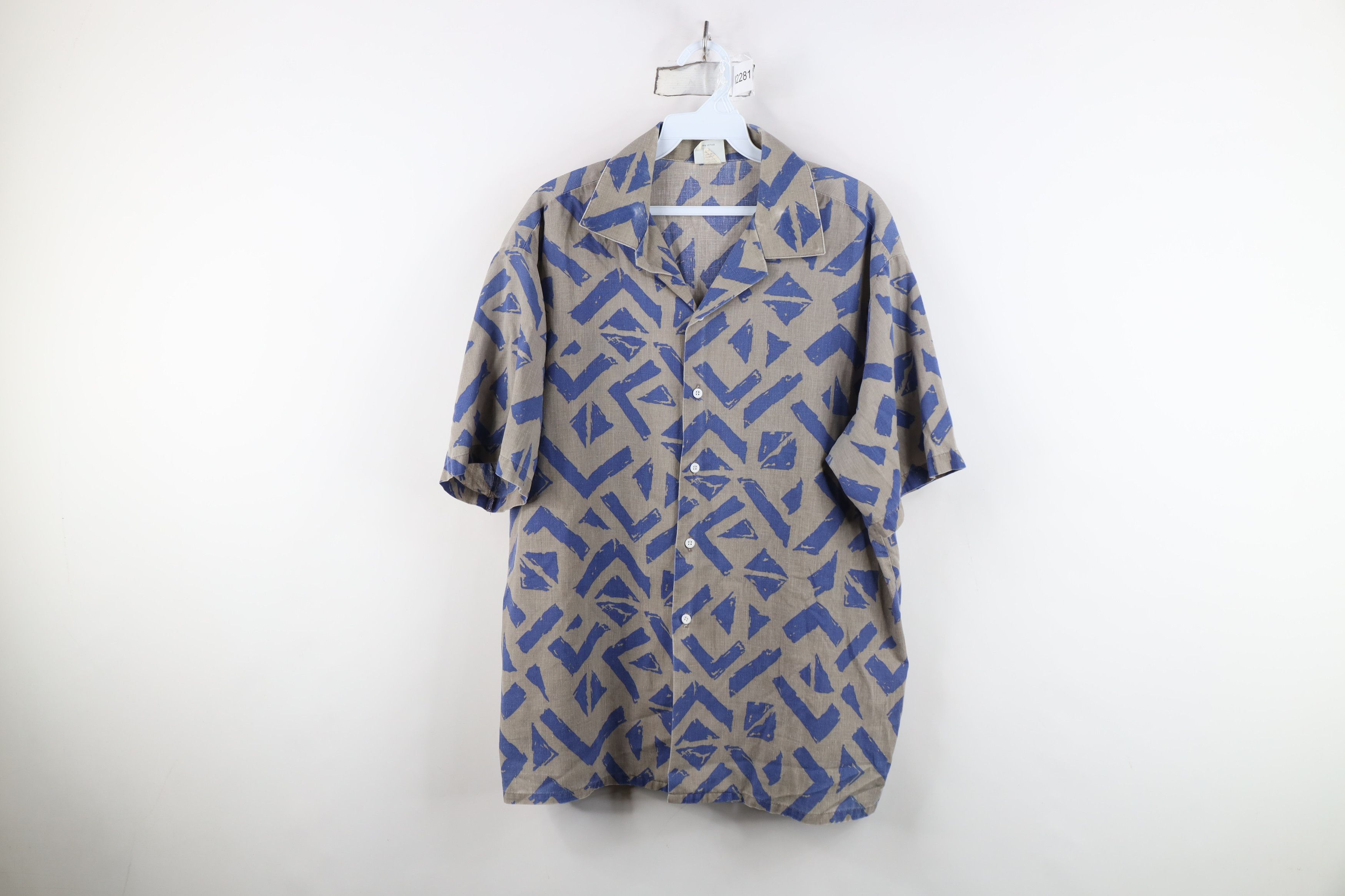 Vintage Vintage 70s Streetwear Geometric Collar Button Shirt USA Size US L / EU 52-54 / 3 - 1 Thumbnail