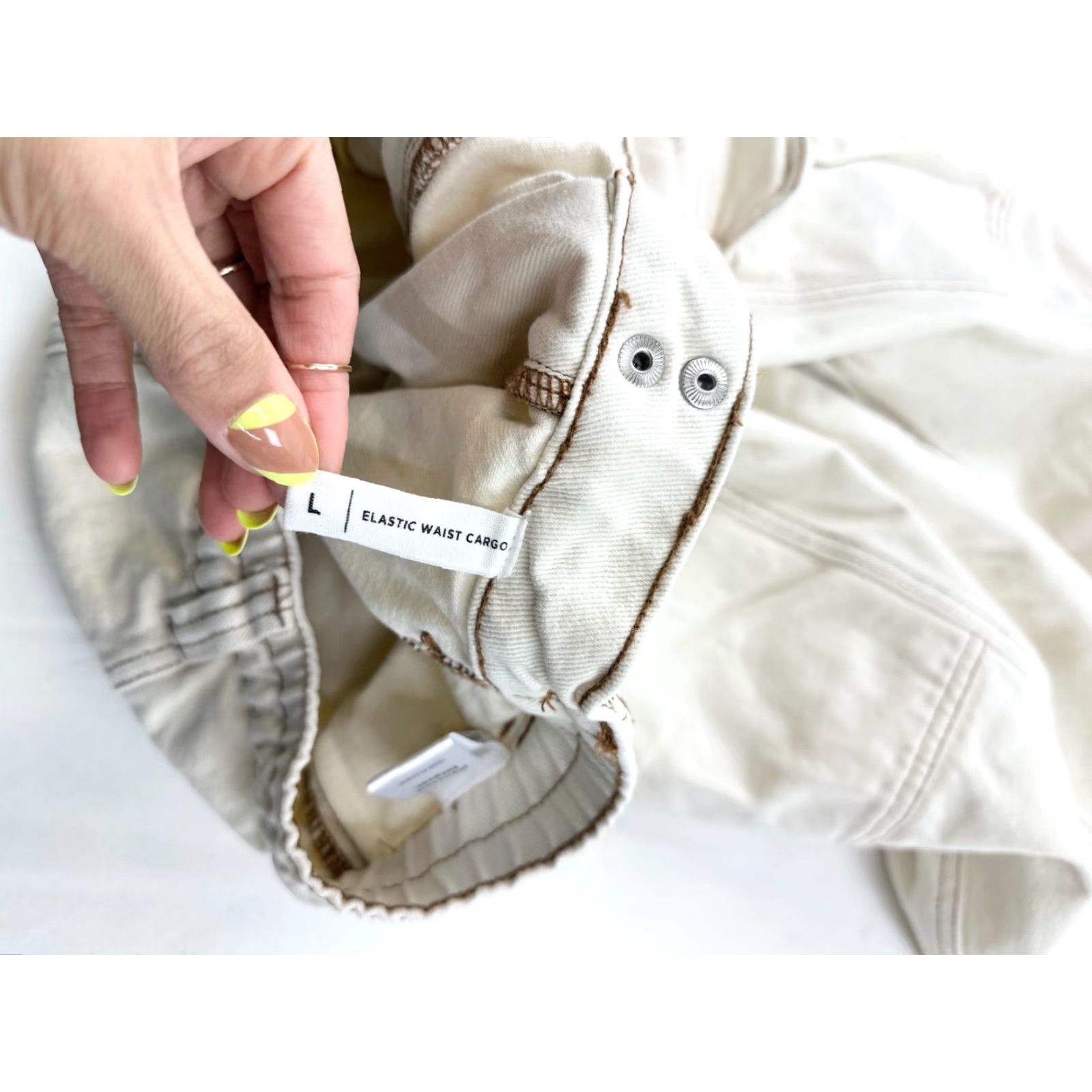 Pacsun PacSun Pants Womens Large Ivory Cargo Pocket Double Stitch Comfort Elastic Waist Pants Size 36" / US 14 / IT 50 - 5 Thumbnail