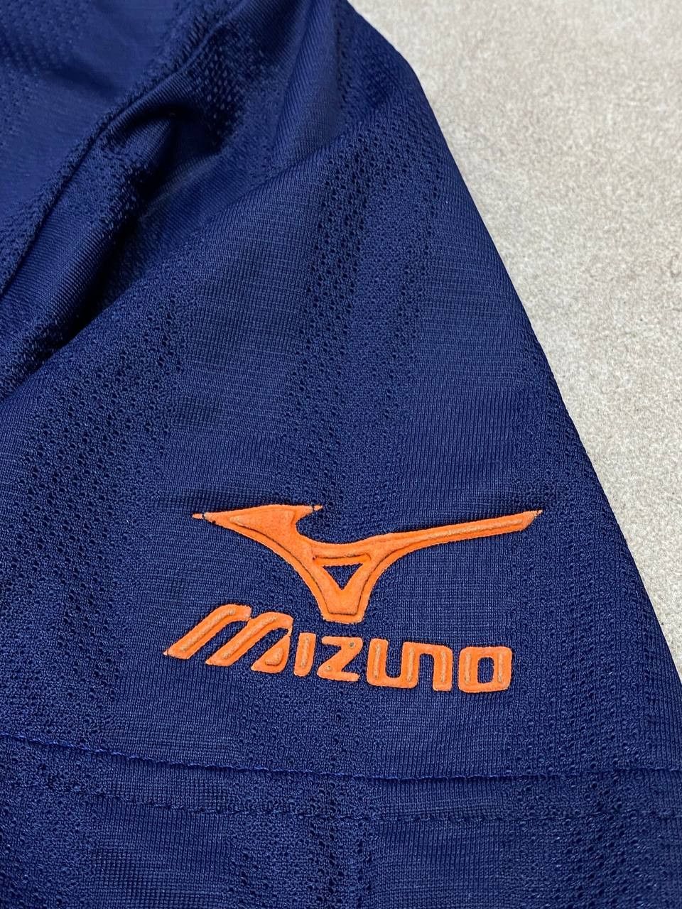 Mizuno Vintage Mizuno 90s Big Logo V-Neck Jersey T-Shirt Size US M / EU 48-50 / 2 - 8 Thumbnail