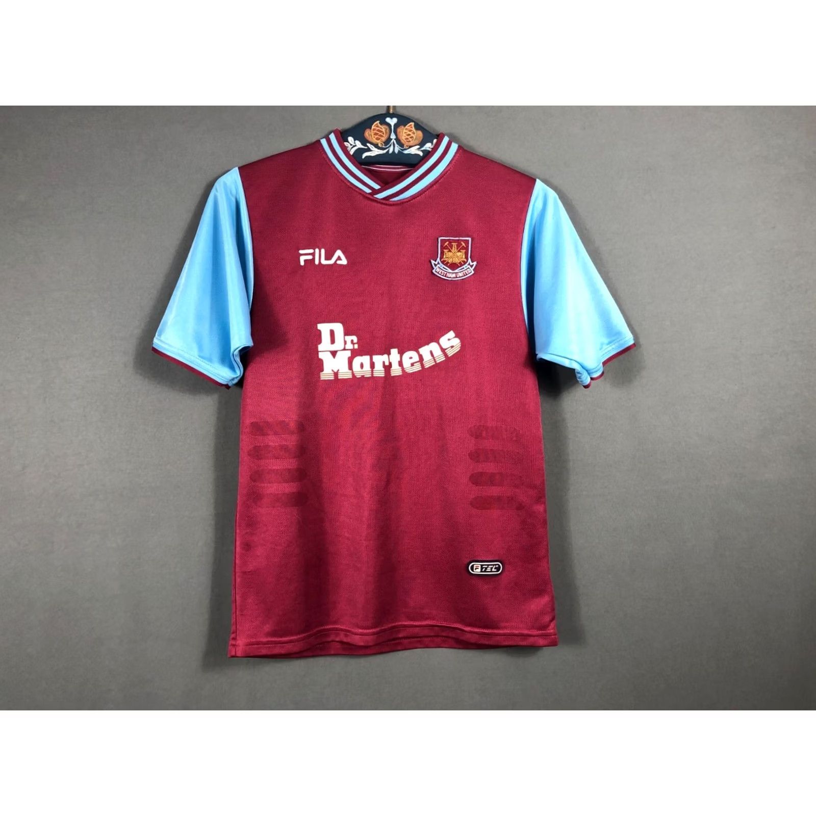 Fila FILA West Ham United Team T-Shirt Men Polyester Jersey Short Sleeve V-Neck Claret And Sky Blue Logos Sports Shirt Mens Size US M / EU 48-50 / 2 - 3 Thumbnail