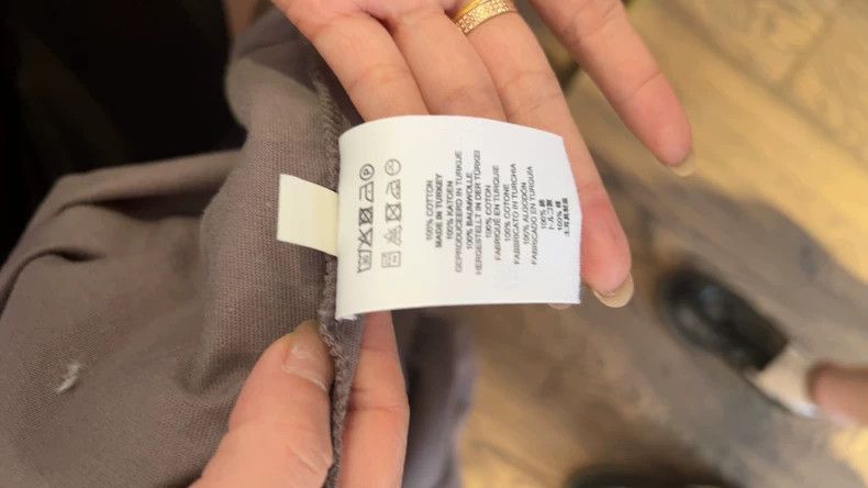 Dries Van Noten DRIES VAN NOTEN size:M Black knot design skirt Size 23" - 7 Thumbnail