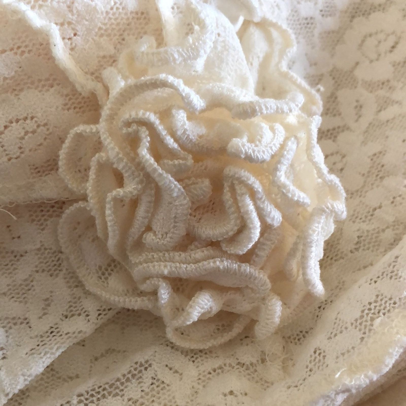 Other Windsor stretch ivory lace rose detail blouse S Size S / US 4 / IT 40 - 7 Thumbnail
