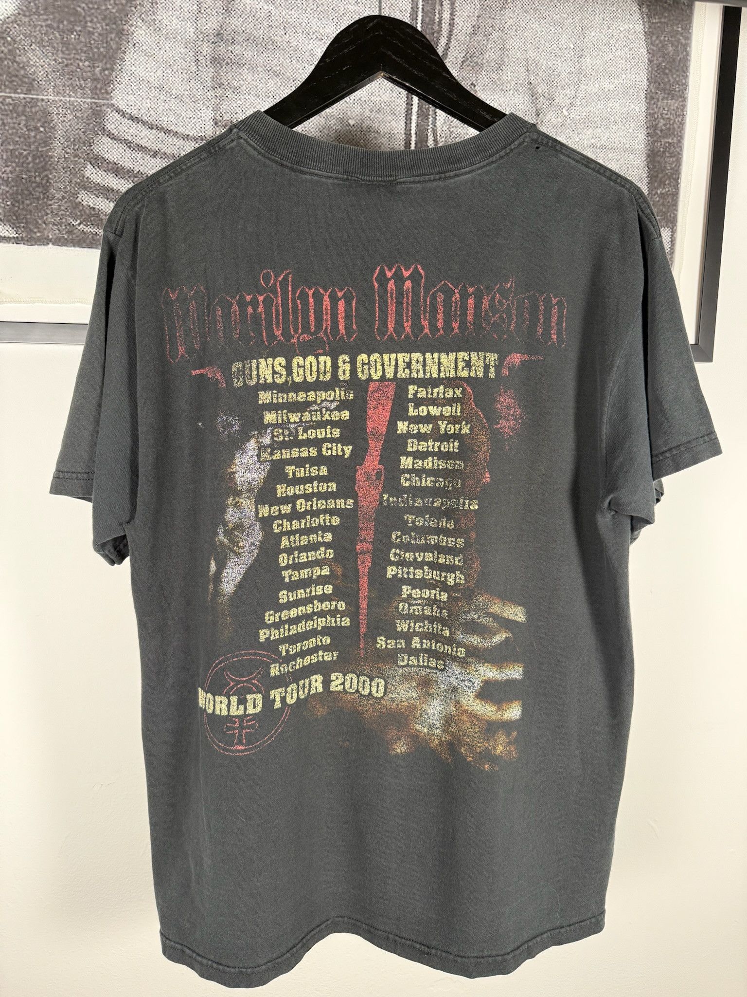 Vintage 🚭MARILYN MANSON VINTAGE GRAIL🚭 GUNS GOD GOVERNMENT T SHIRT Size US L / EU 52-54 / 3 - 9 Thumbnail