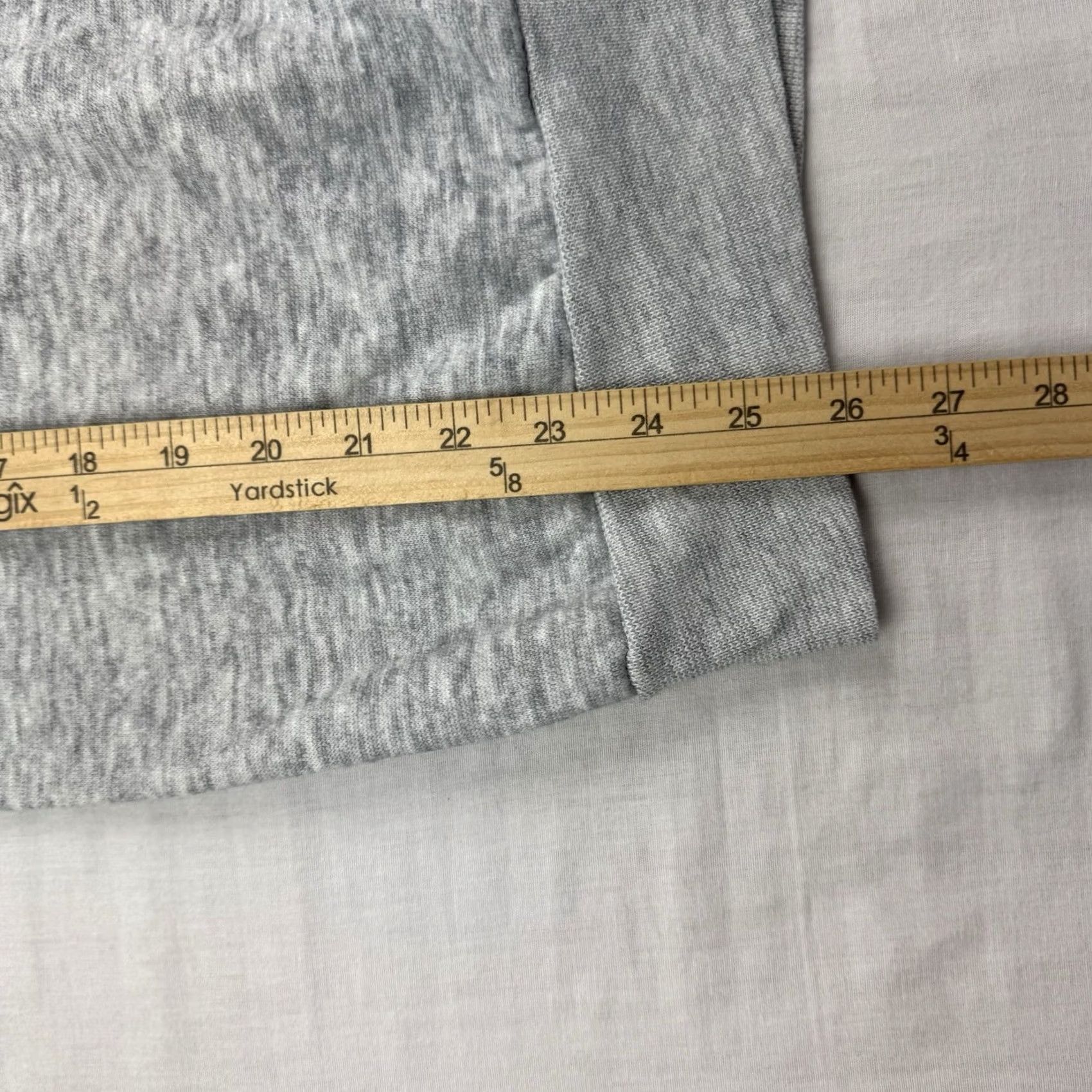 Vintage VINTAGE Sweatshirt Mens Large Gray USA 80s Two Tone Crew Neck Raglan Cotton Acrylic Pullover Size US L / EU 52-54 / 3 - 7 Thumbnail